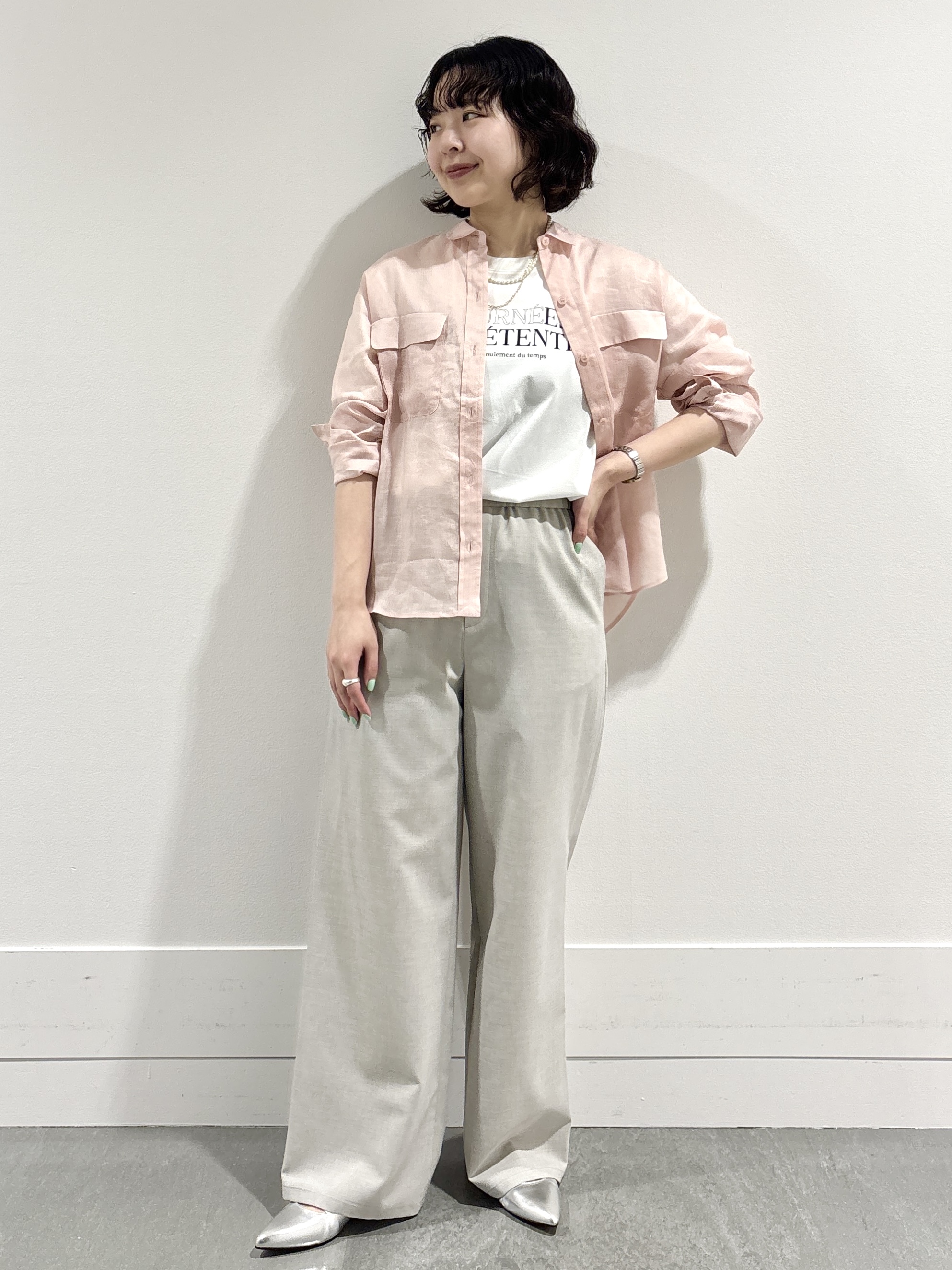 モエカさんの「UNTITLED｜【接触冷感】ドライタッチシャツ」を使ったコーディネート