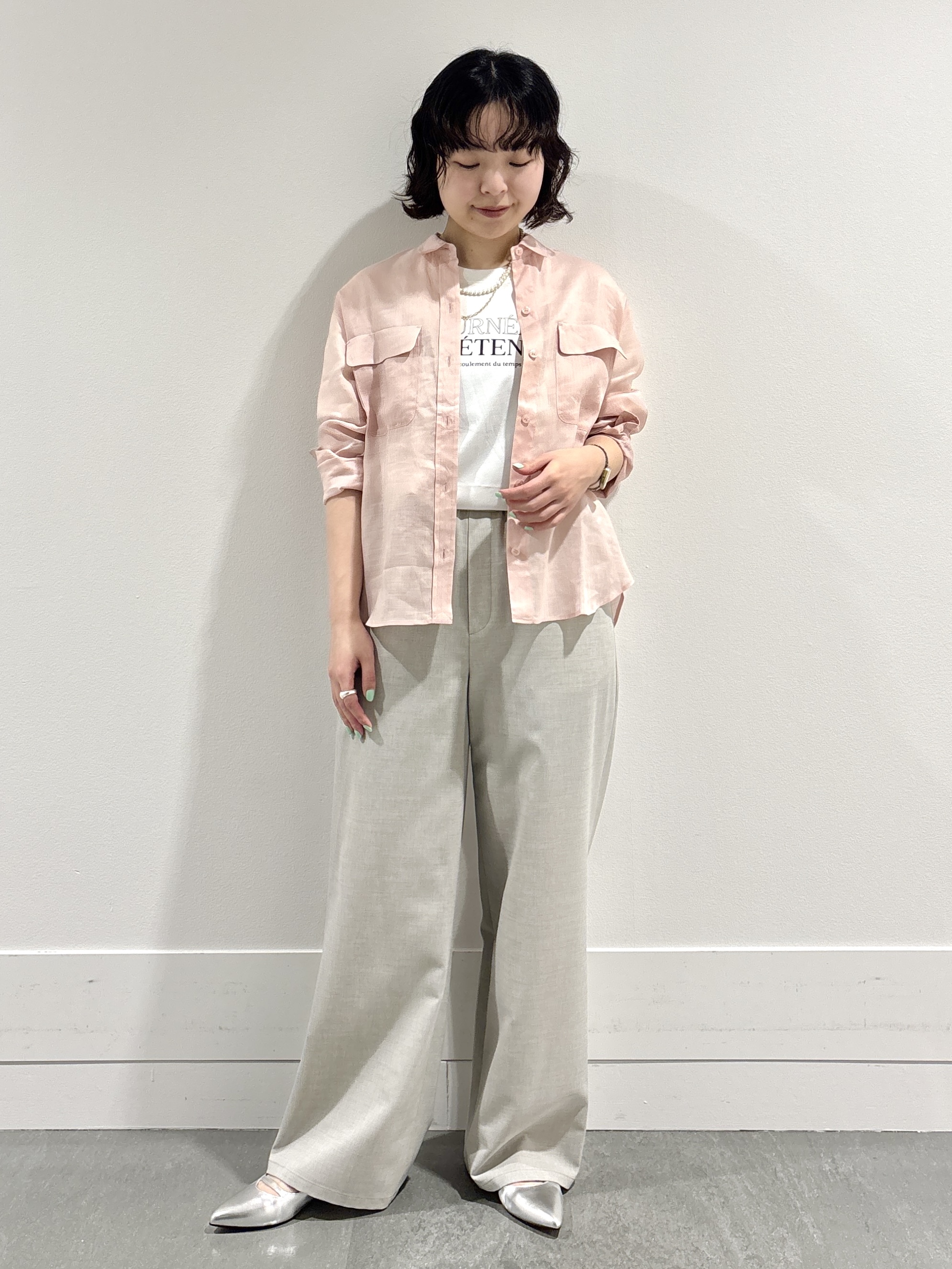モエカさんの「UNTITLED｜【接触冷感】ドライタッチシャツ」を使ったコーディネート