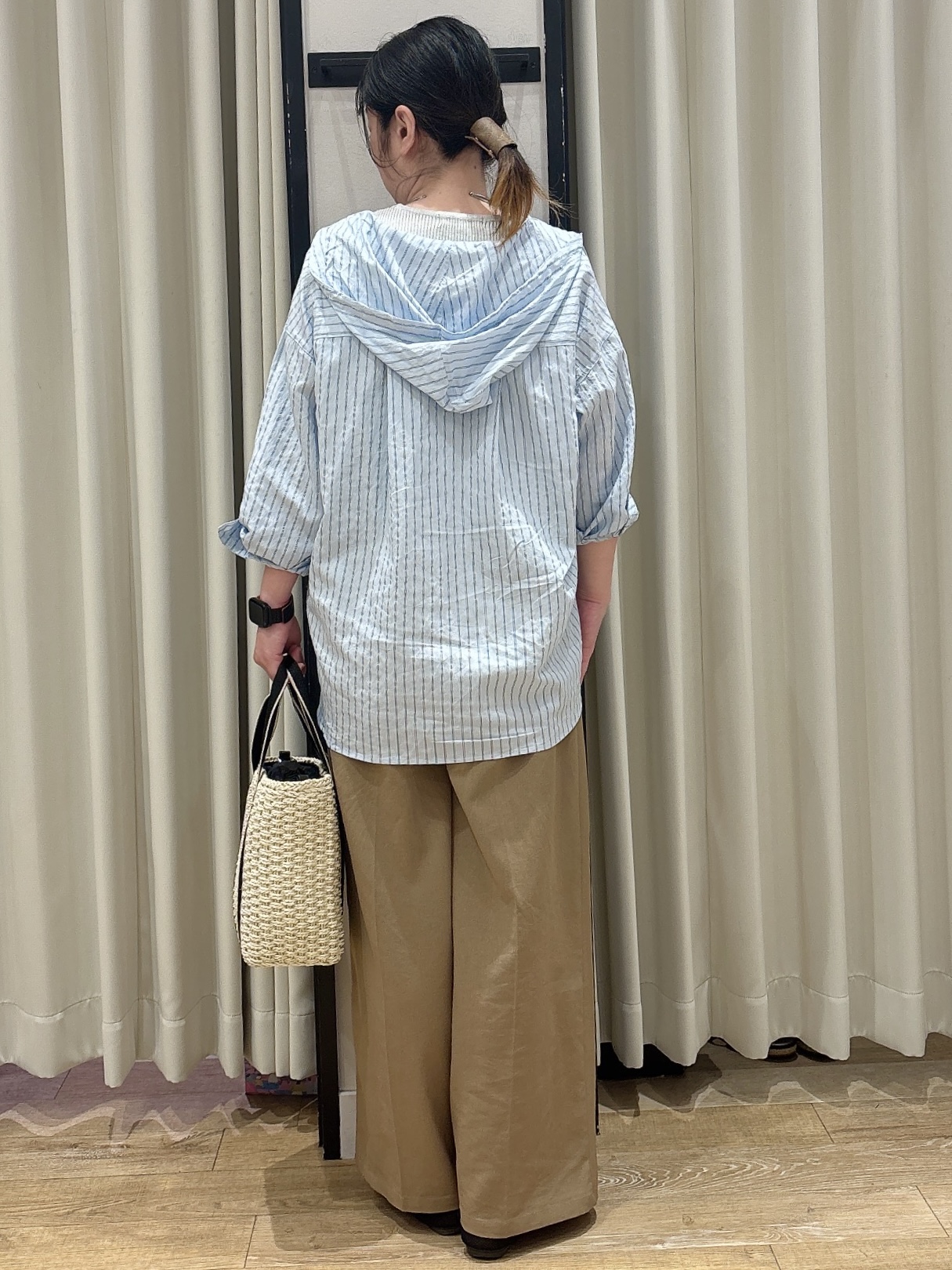 amamaさんの「grove｜【洗える】大人のストライプ フーディシャツ」を使ったコーディネート