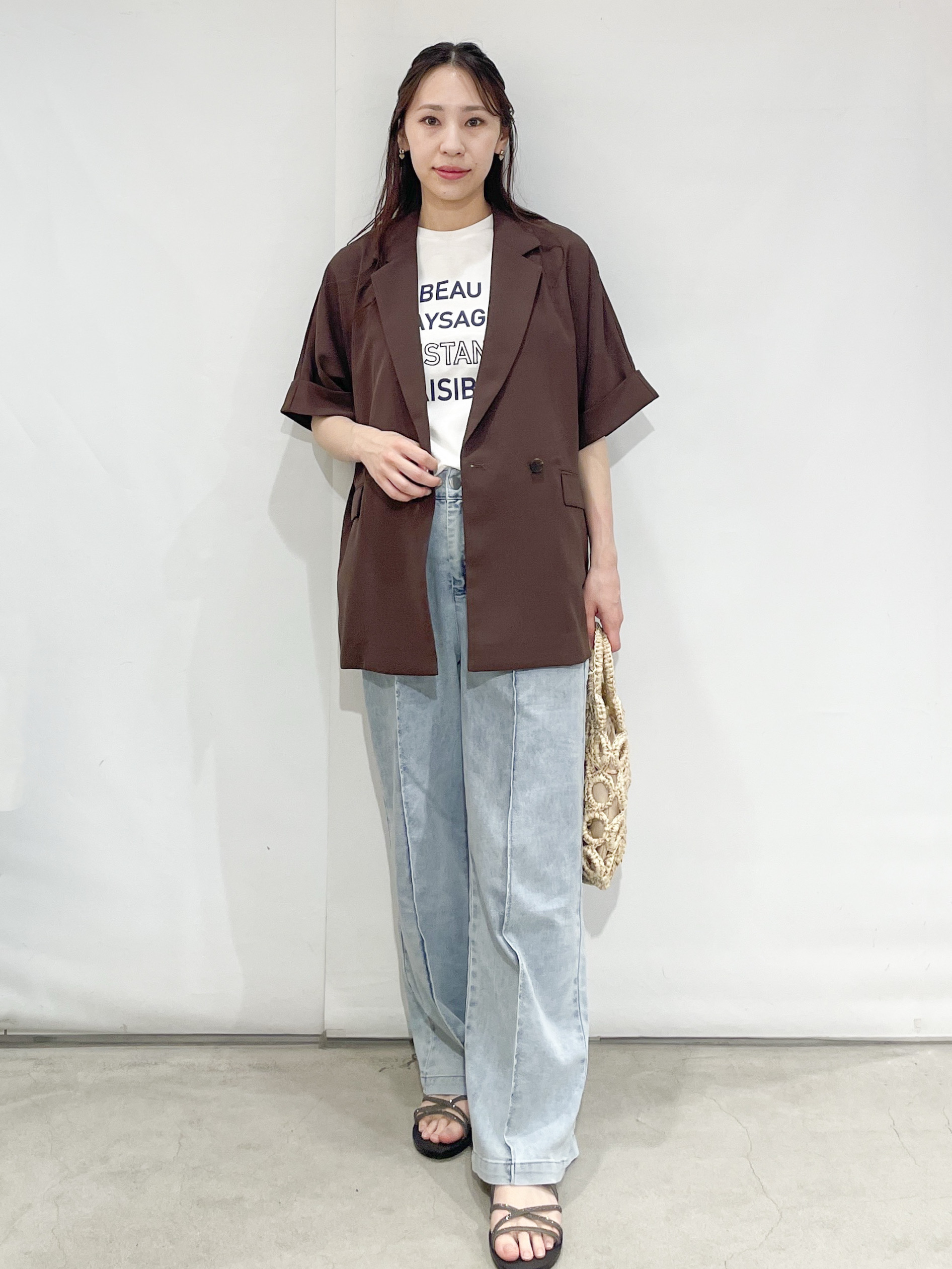 sayaさんの「OPAQUE.CLIP｜ロゴプリント刺繍アソートTシャツ【洗濯機OK】」を使ったコーディネート