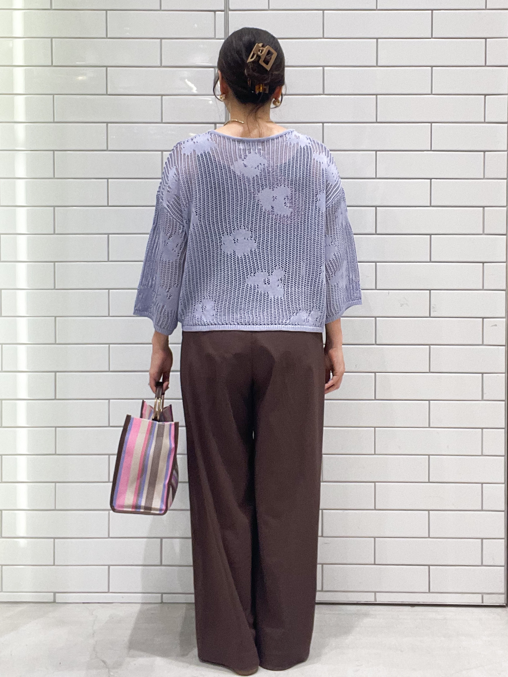 oiさんの「OPAQUE.CLIP｜フラワーモチーフメッシュニット【洗濯機OK】」を使ったコーディネート