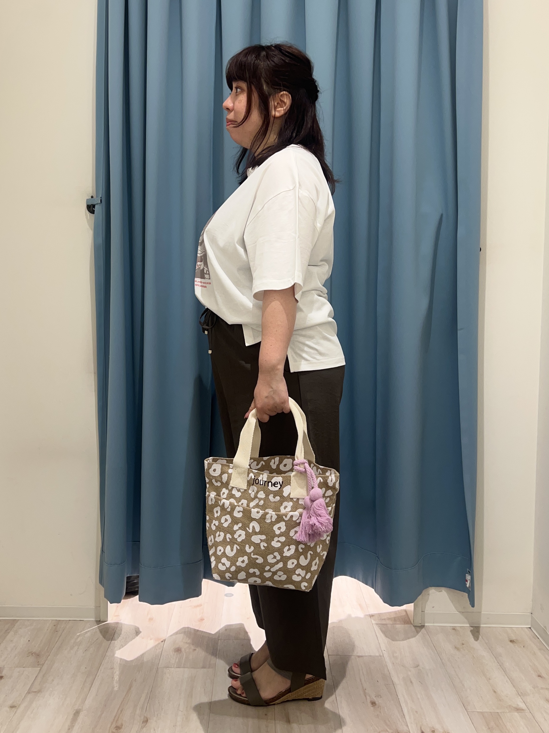 くーさんの「SHOO･LA･RUE｜【綿100％/S-LL/プチプラ】選べる3柄 プリントアソートTシャツ」を使ったコーディネート