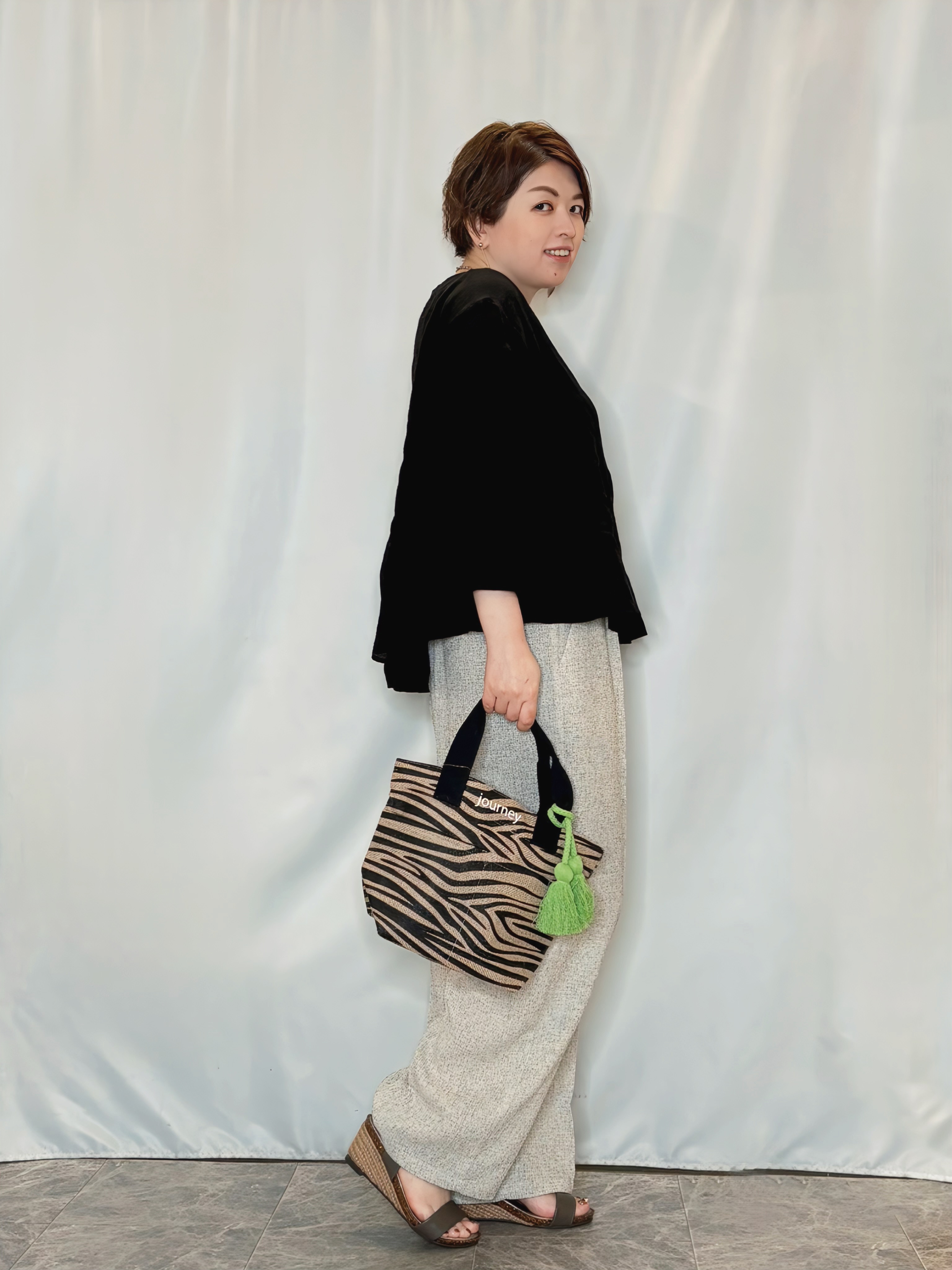 たみさんの「SHOO･LA･RUE｜【洗濯機可/S-LL】お顔周りすっきり 大人のシアーシャツカーディガン」を使ったコーディネート