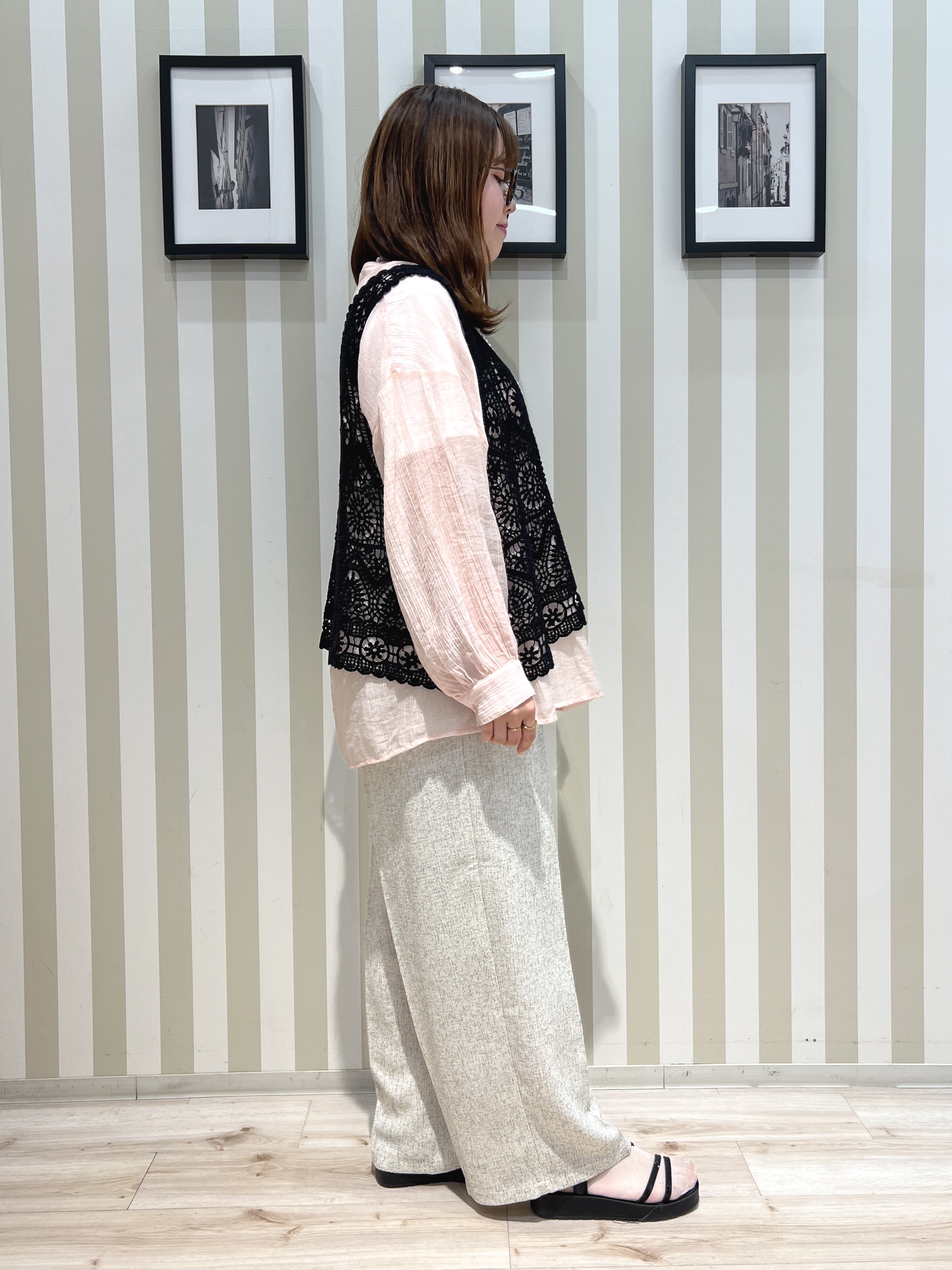 manaさんの「SHOO･LA･RUE｜【S-LL】大人のシアー感 風合い楽しむバンドカラーシャツ」を使ったコーディネート