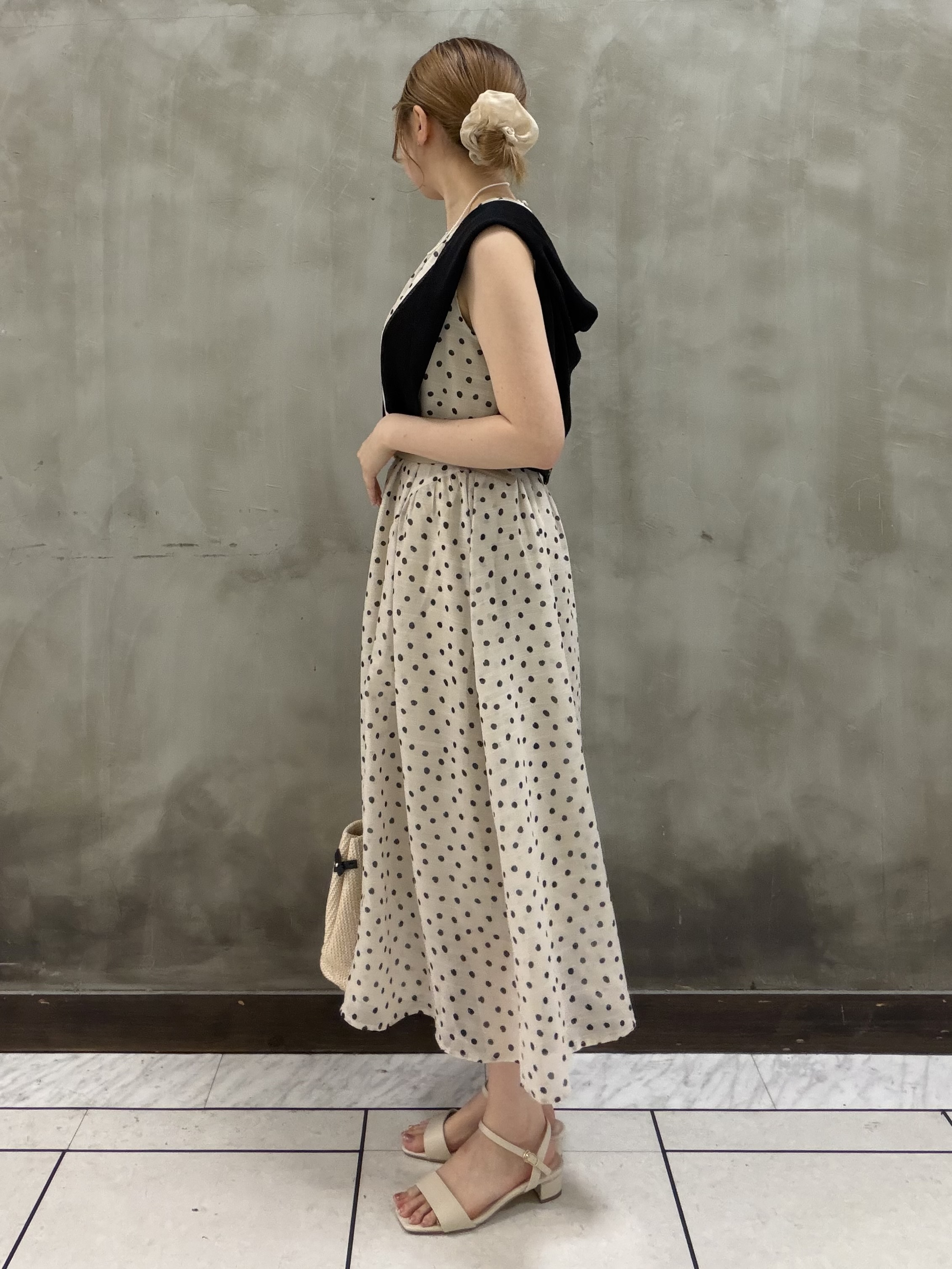maiさんの「grove｜高評価！【洗える/名品】大人の透け感、シアーカーディガン」を使ったコーディネート