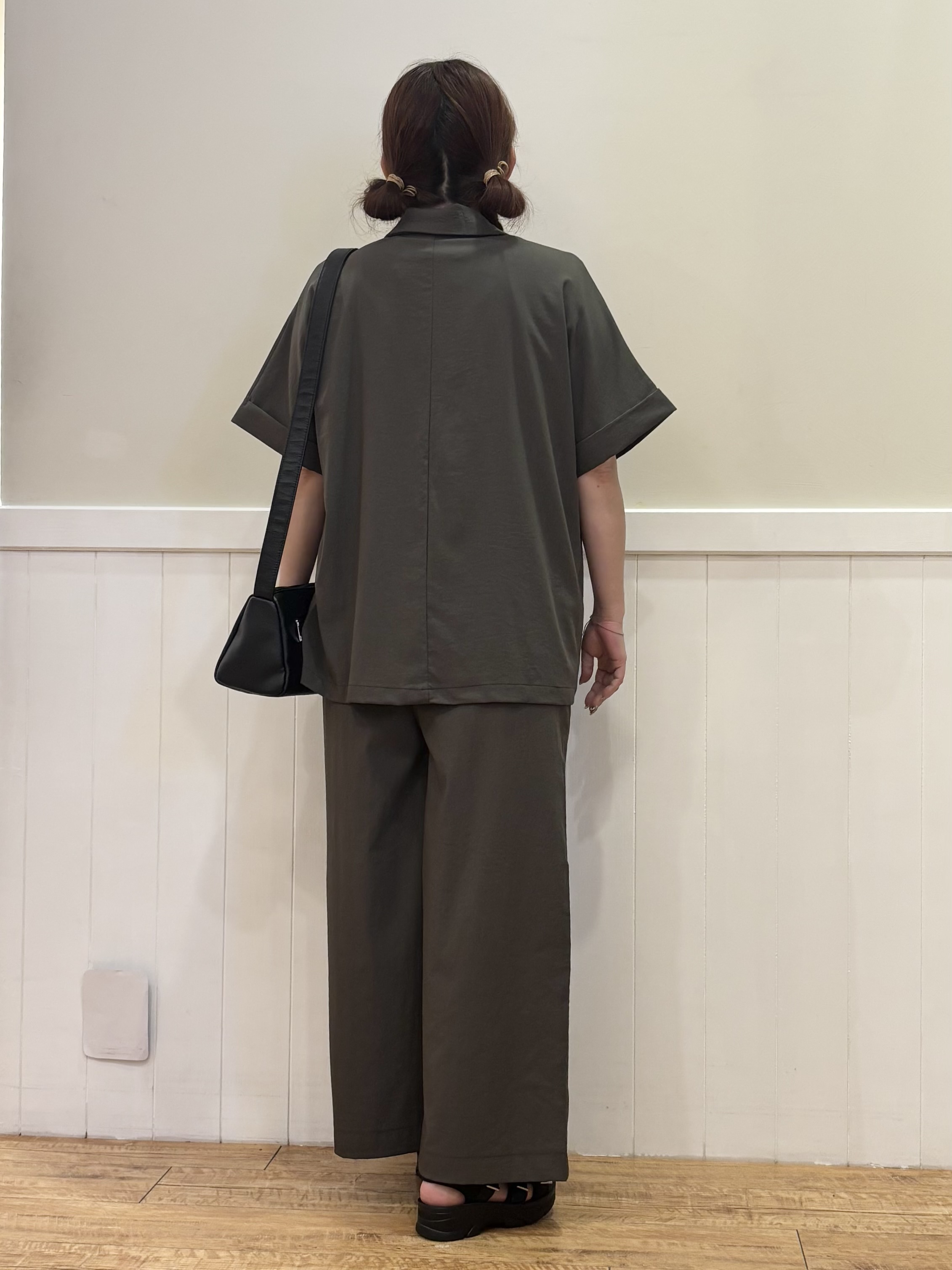 ハチさんの「SHOO･LA･RUE｜【高レビュー/洗濯機可/セットアップ可】軽凛(かろりん) 半袖ジャケット」を使ったコーディネート