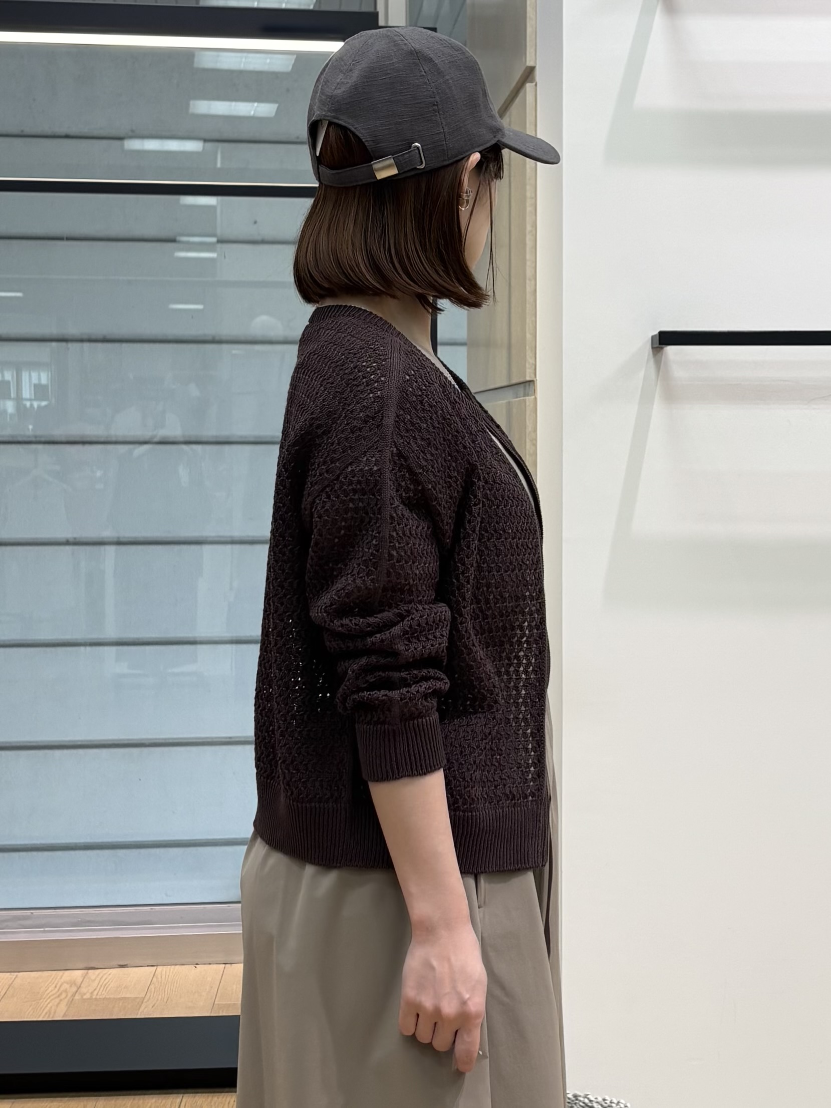 asamiさんの「INDIVI｜【撥水／UVケア／SETUP可能】軽量ベルト付きAラインワンピース」を使ったコーディネート