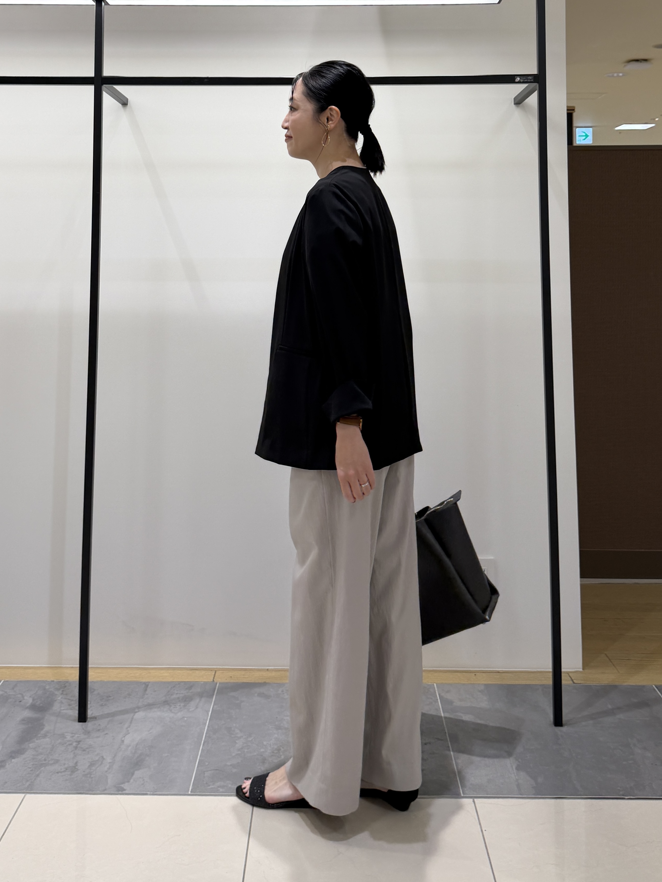 shihoさんの「INDIVI｜【接触冷感／透湿／着る日傘】ノーカラージャケット」を使ったコーディネート