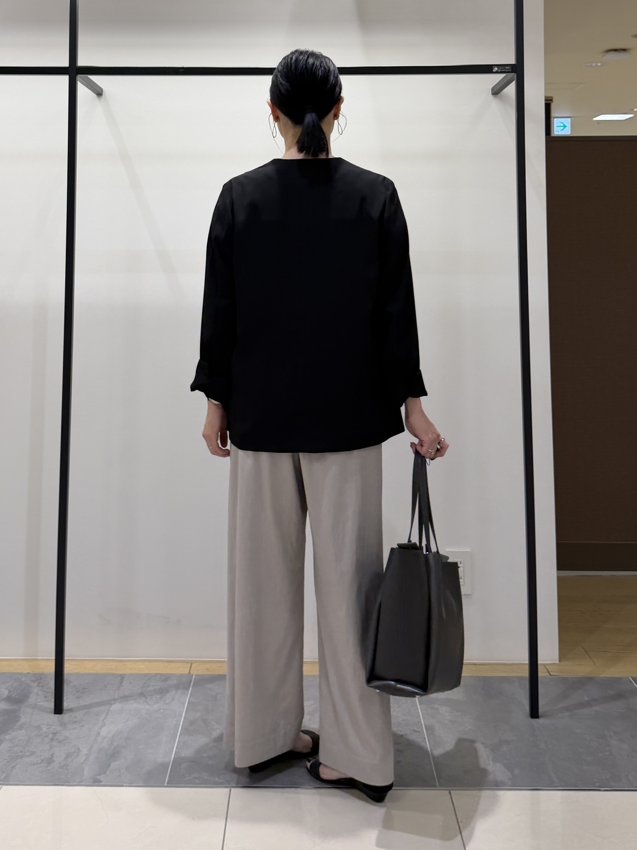 shihoさんの「INDIVI｜【接触冷感／透湿／着る日傘】ノーカラージャケット」を使ったコーディネート