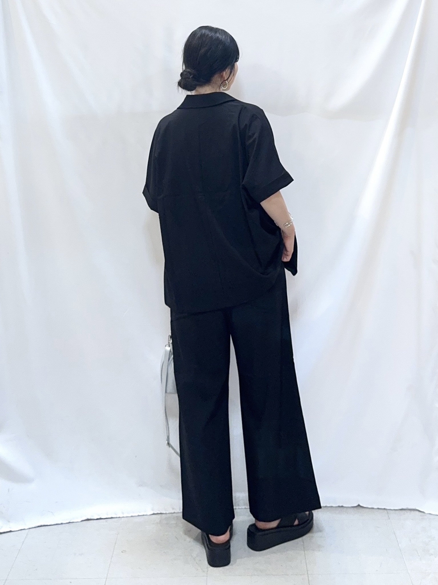 𝐇𝐢𝐫𝐨𝐦𝐢さんの「SHOO･LA･RUE｜【高レビュー/洗濯機可/セットアップ可】軽凛(かろりん) 半袖ジャケット」を使ったコーディネート