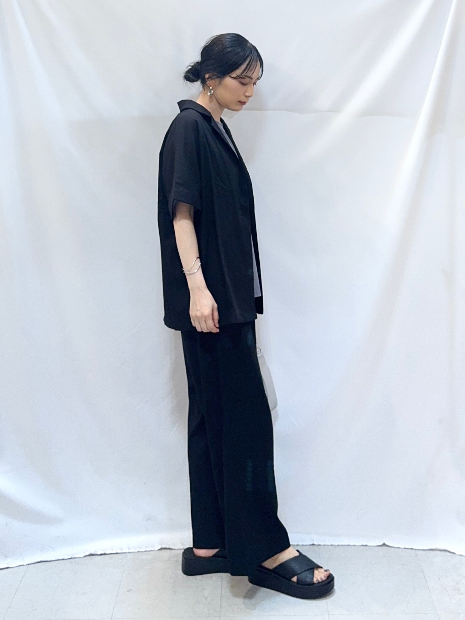 𝐇𝐢𝐫𝐨𝐦𝐢さんの「SHOO･LA･RUE｜【高レビュー/洗濯機可/セットアップ可】軽凛(かろりん) 半袖ジャケット」を使ったコーディネート