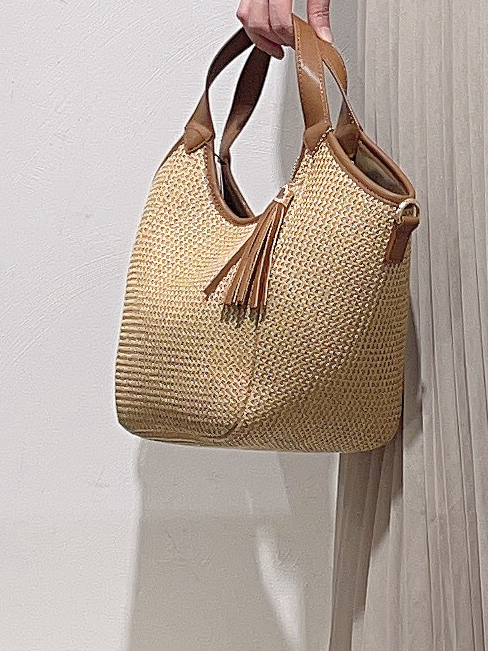 HITOMIさんの「grove｜高評価！【洗える/名品】大人の透け感、シアーカーディガン」を使ったコーディネート