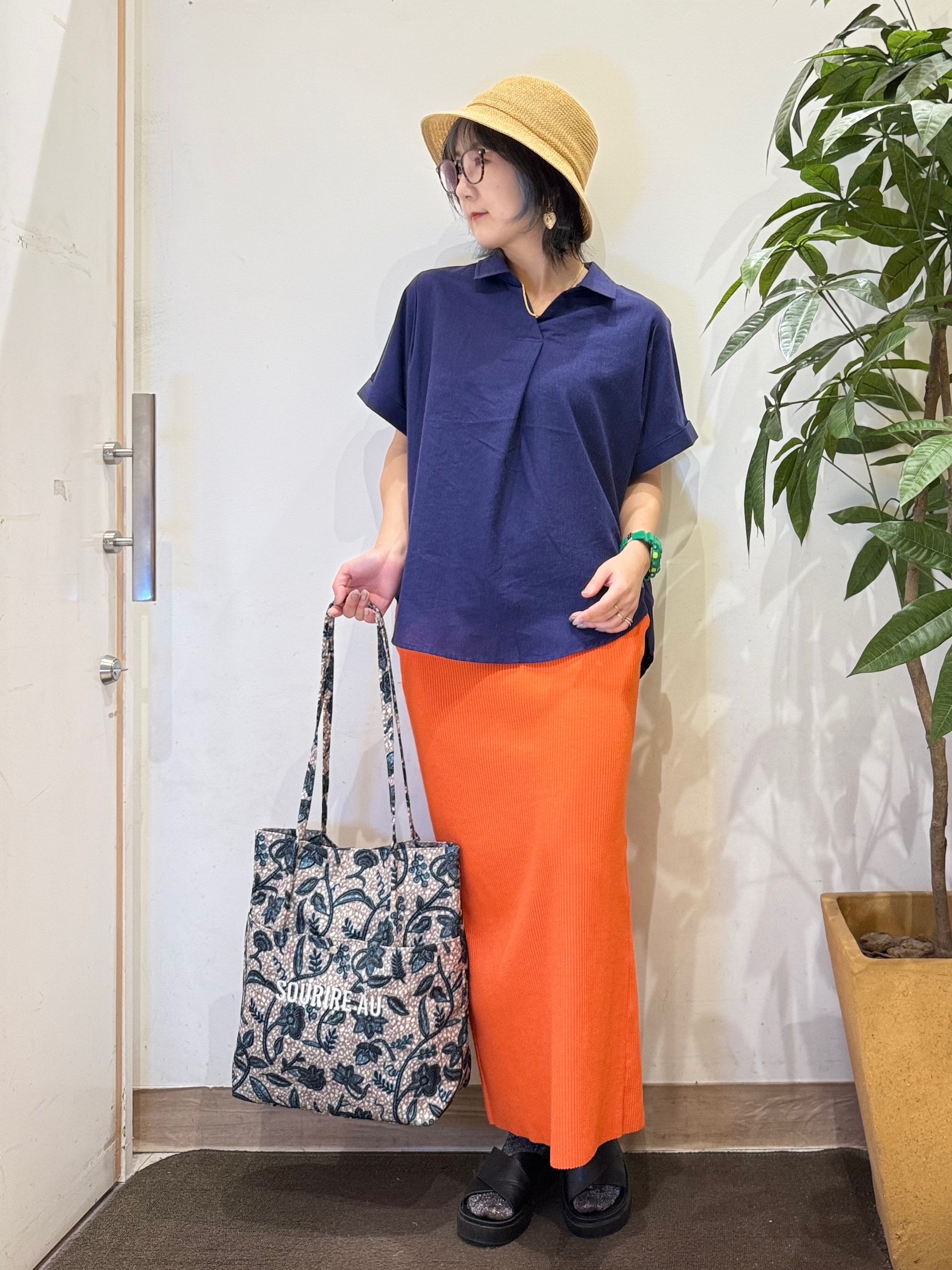 misakiさんの「SHOO･LA･RUE｜【UV/吸水速乾/抗菌防臭】インせず着られる フレンチリネンスキッパーシャツ」を使ったコーディネート