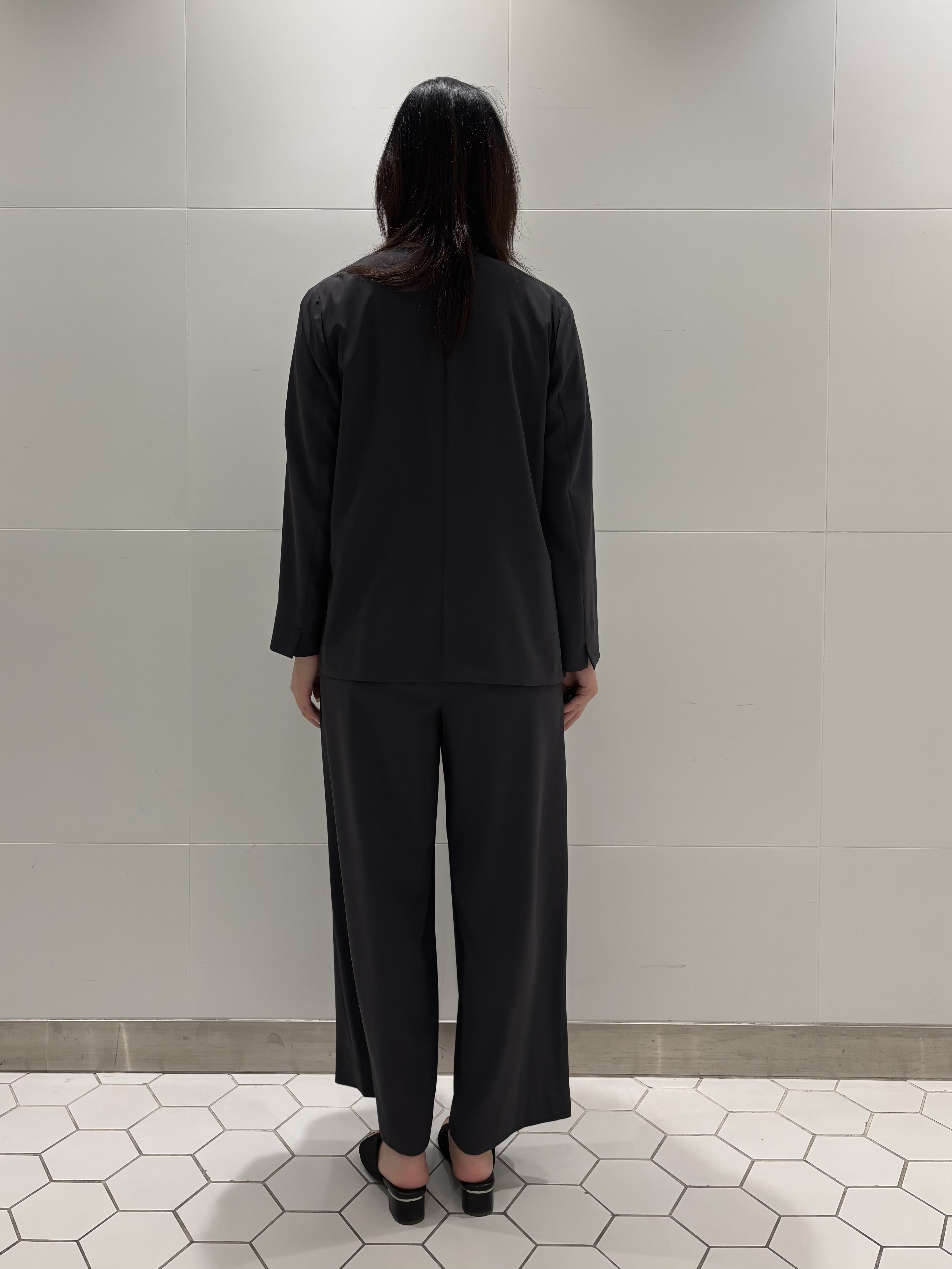 koharuさんの「INDIVI｜【接触冷感／透湿／着る日傘】ノーカラージャケット」を使ったコーディネート