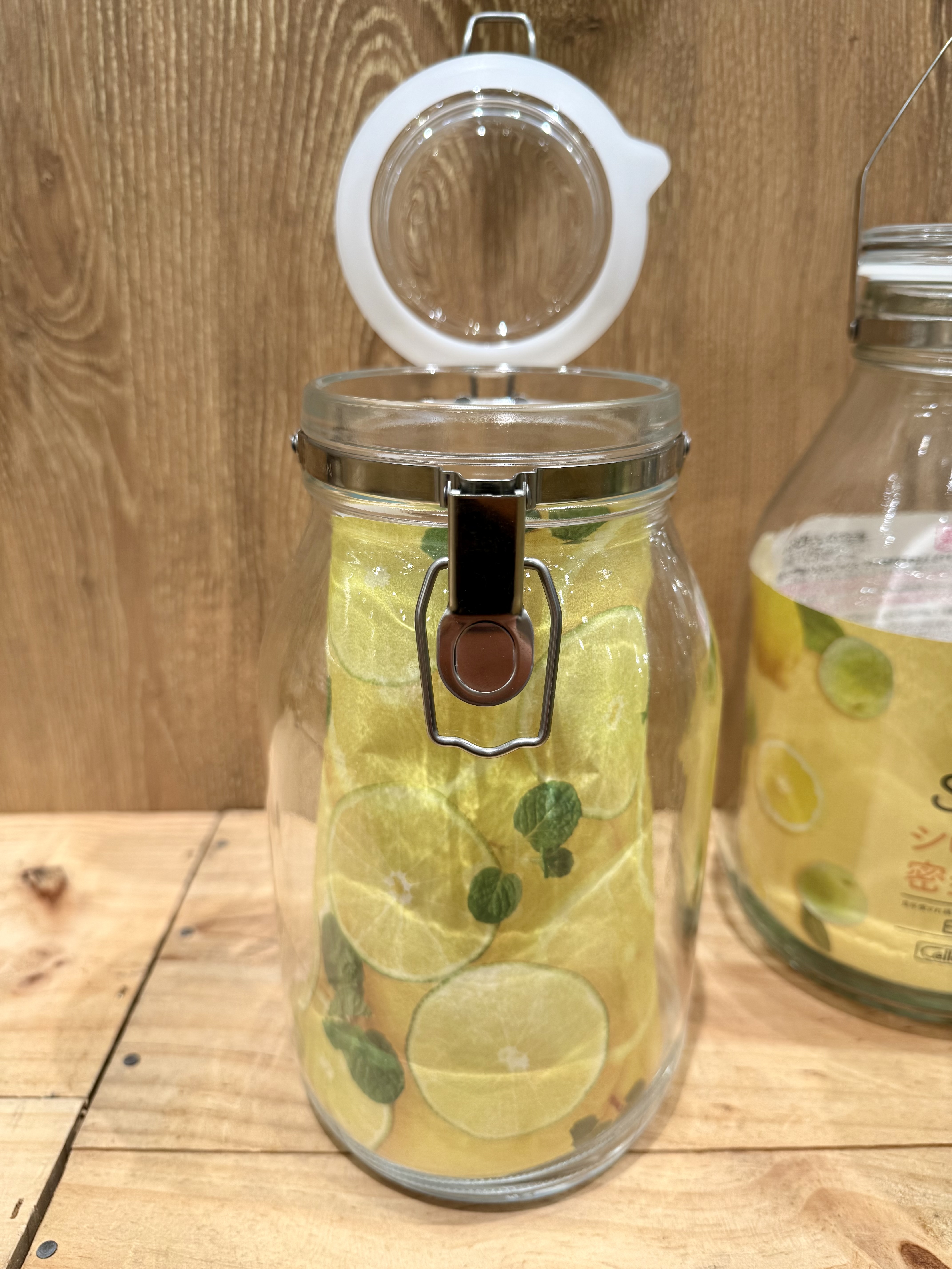 きのこさんの「212 KITCHEN STORE｜◆取っ手密封ビン 3L ＜Cellarmate セラーメイト＞」を使ったコーディネート