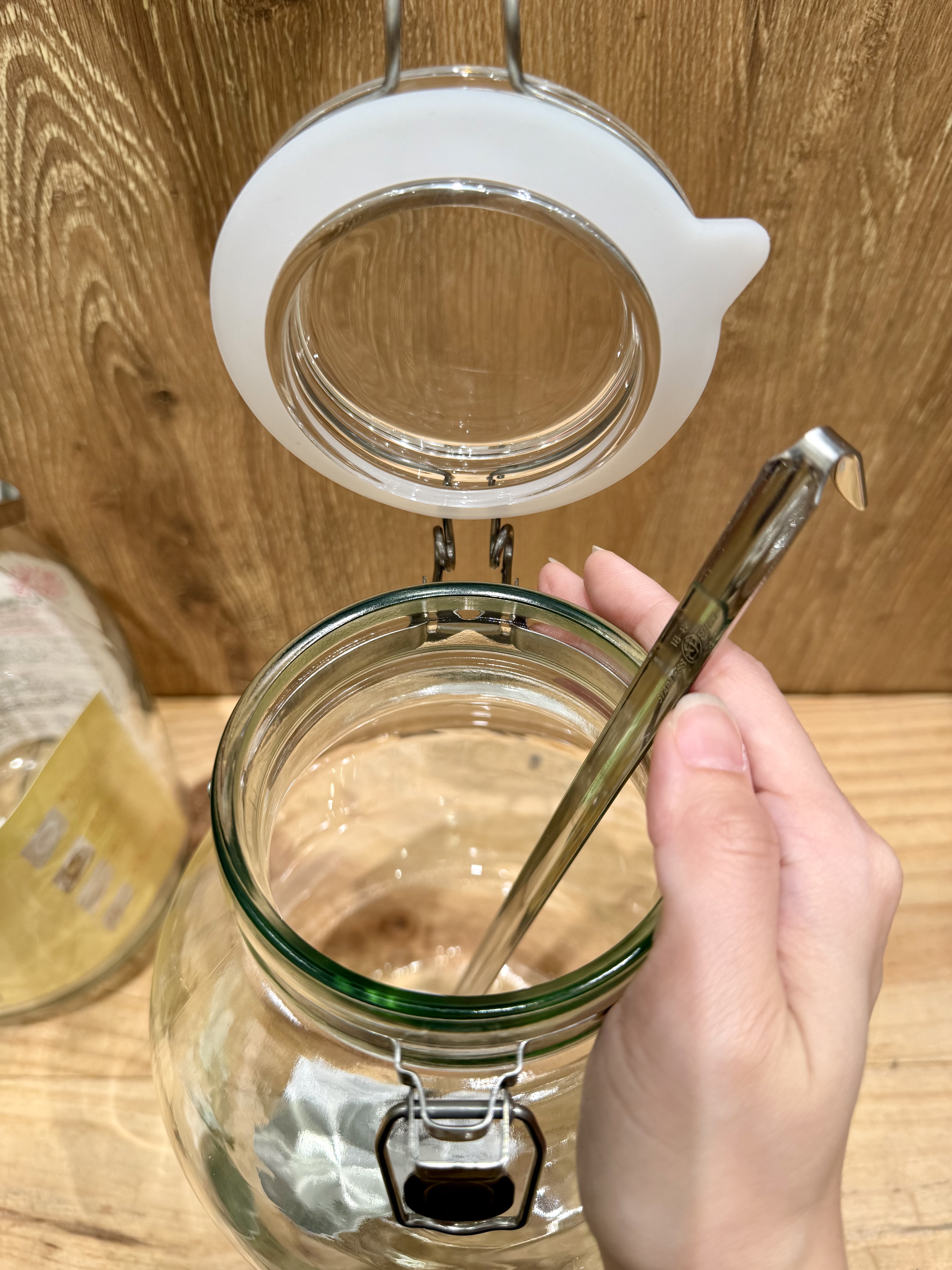 きのこさんの「212 KITCHEN STORE｜◆取っ手密封ビン 3L ＜Cellarmate セラーメイト＞」を使ったコーディネート