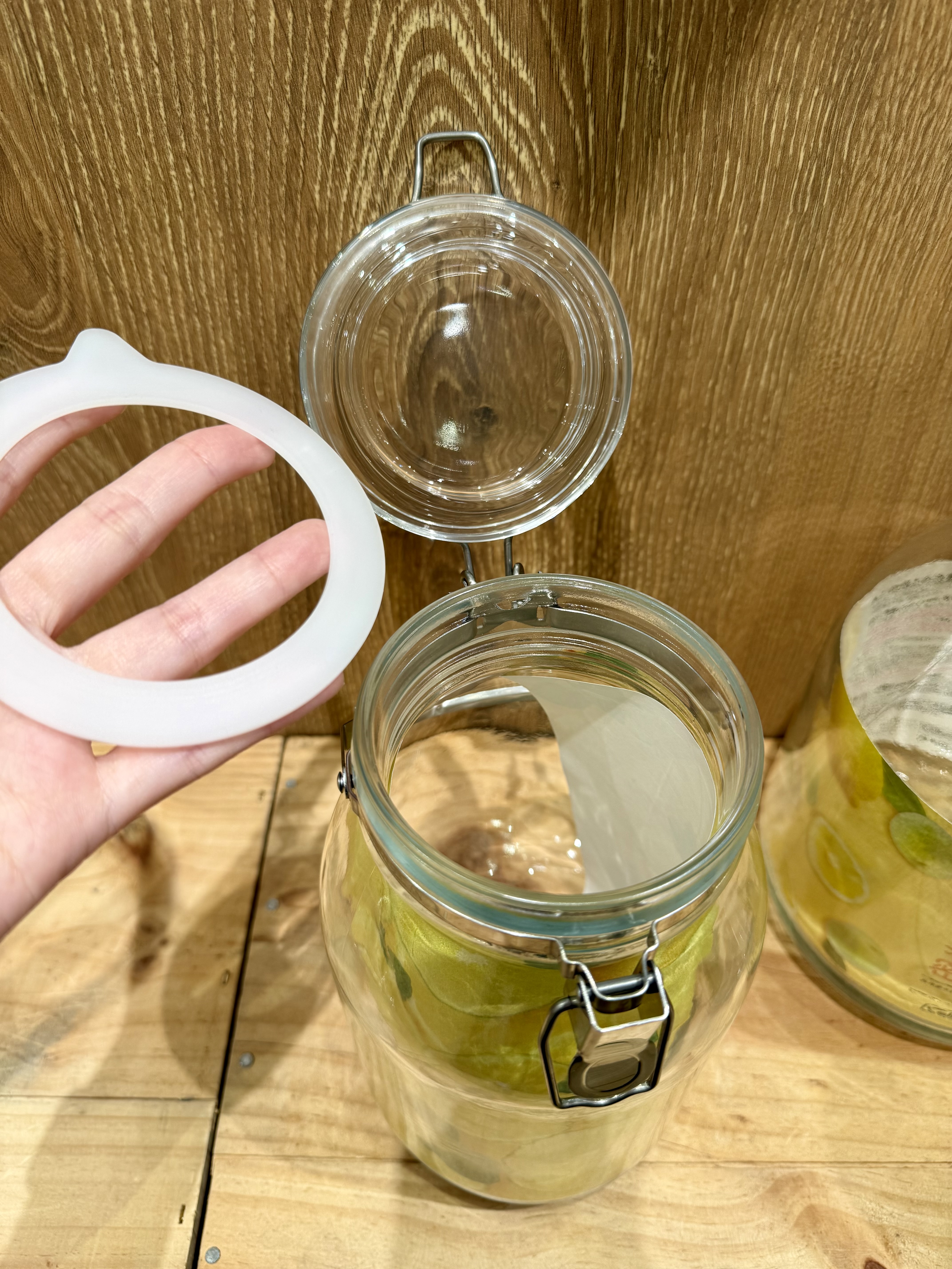 きのこさんの「212 KITCHEN STORE｜◆取っ手密封ビン 3L ＜Cellarmate セラーメイト＞」を使ったコーディネート