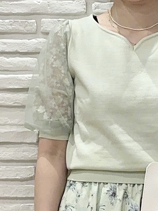 Hana...eさんの「index｜【UVケア】レーススリーブハートネックニット《洗濯機OK／抗ピル／XS～LL》」を使ったコーディネート