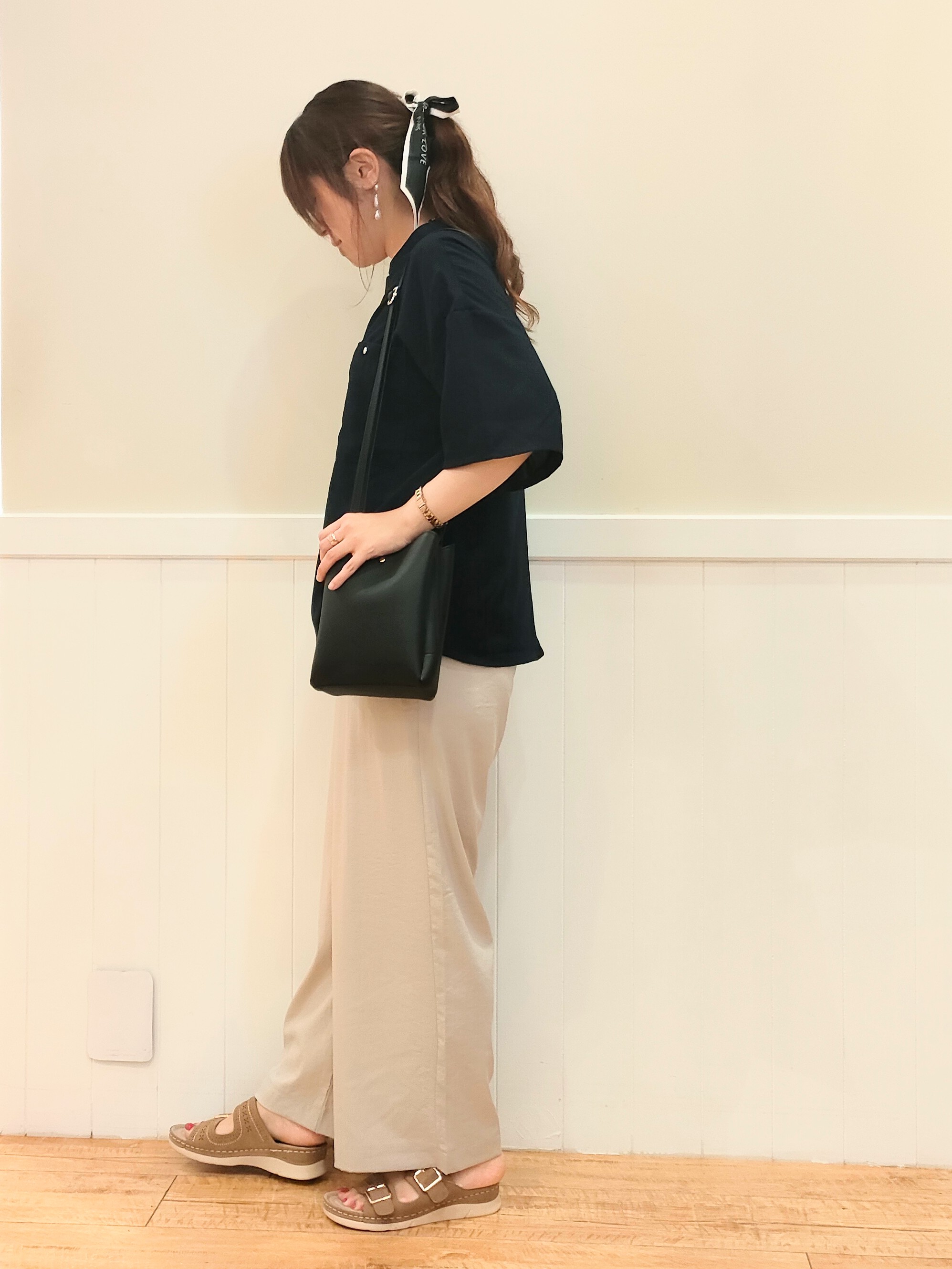 NMさんの「SHOO･LA･RUE｜【洗濯機可/S-LL】大人の抜け感 ゆるっと5分袖シャツ」を使ったコーディネート