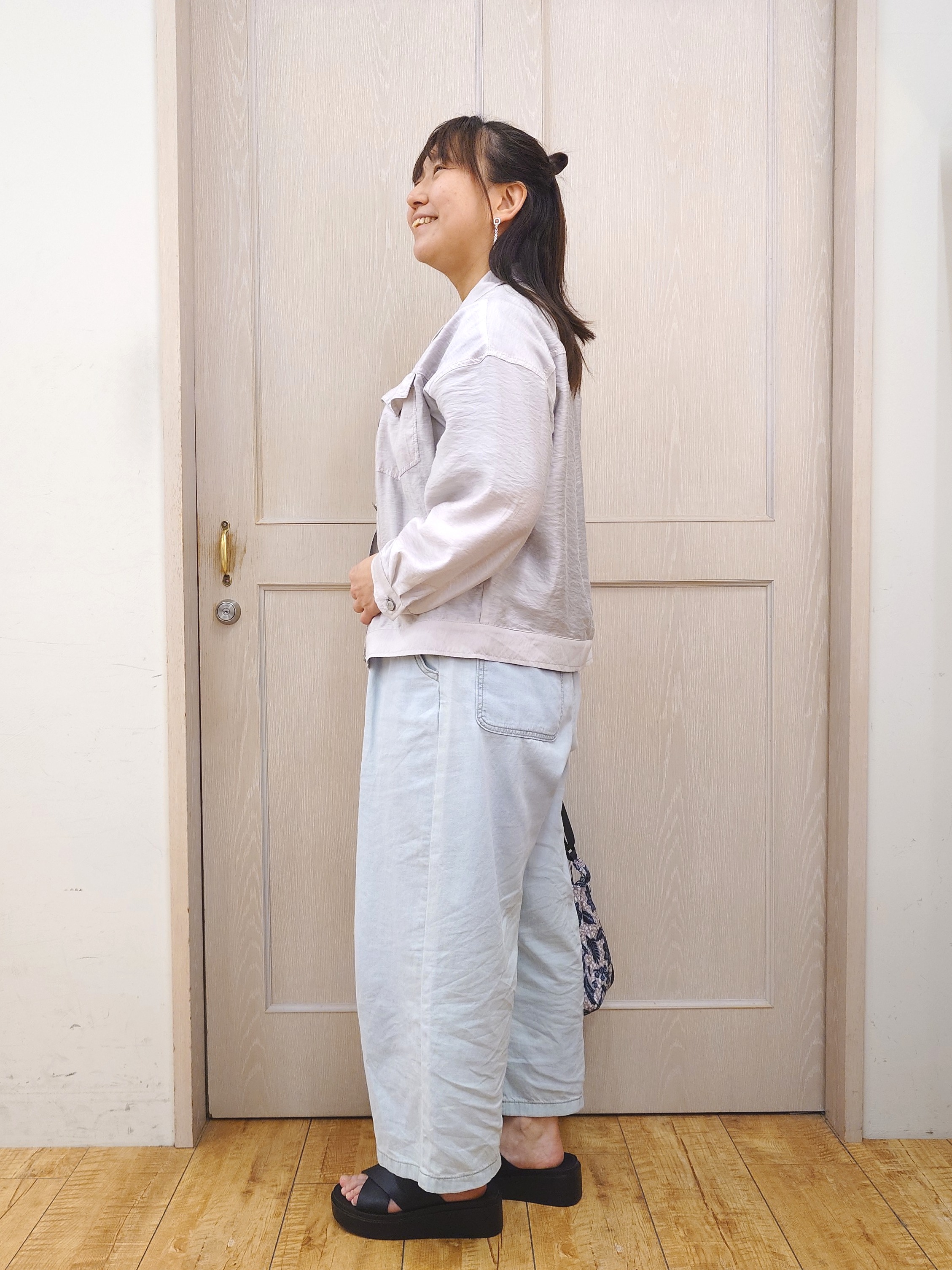 とろろさんの「SHOO･LA･RUE｜【洗濯機可/S-LL】Gジャン風シアーシャツジャケット」を使ったコーディネート