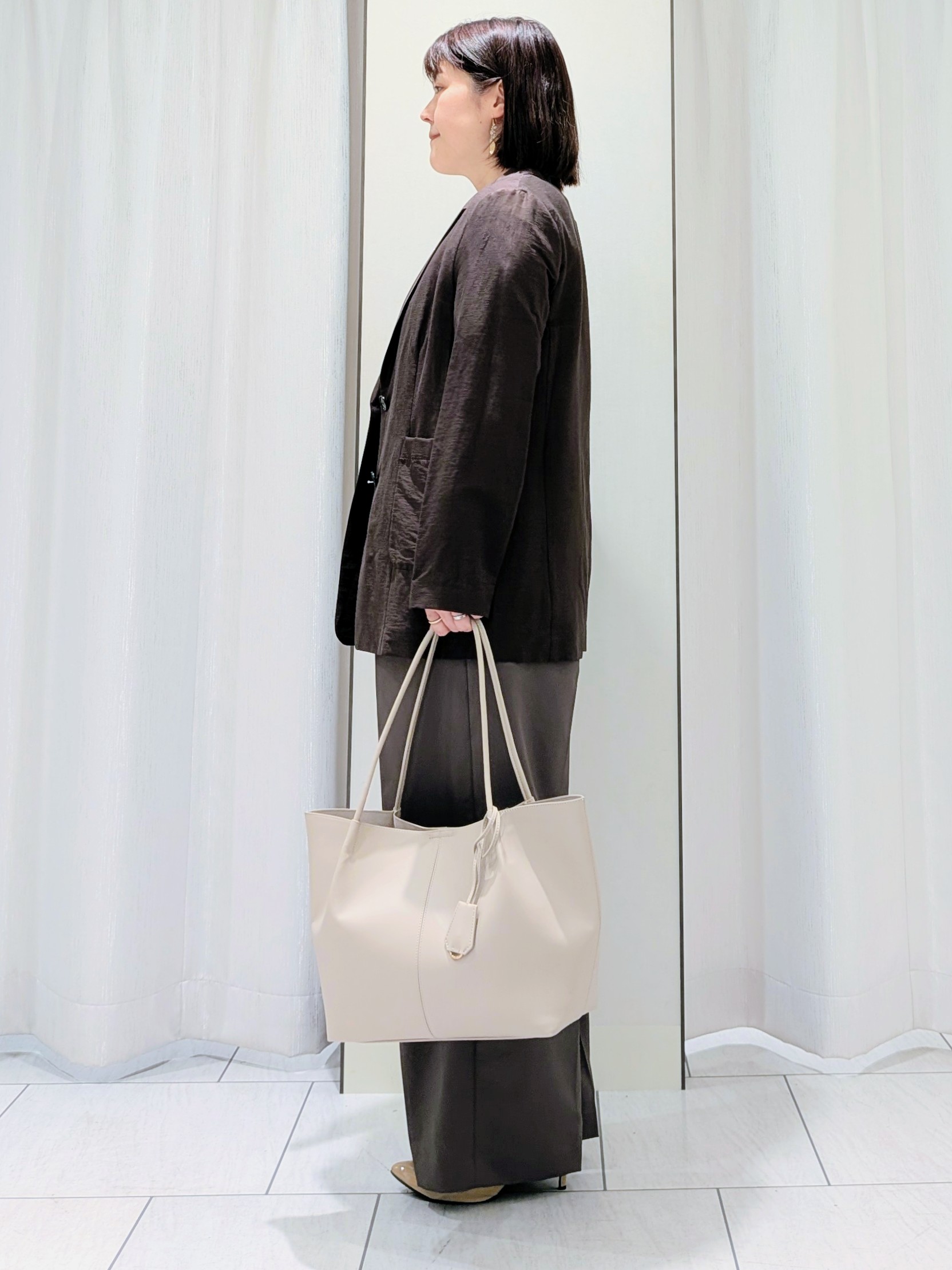 Onumaさんの「UNTITLED｜◆【程よいシアー感/洗える】エアリーバイオジャケット」を使ったコーディネート