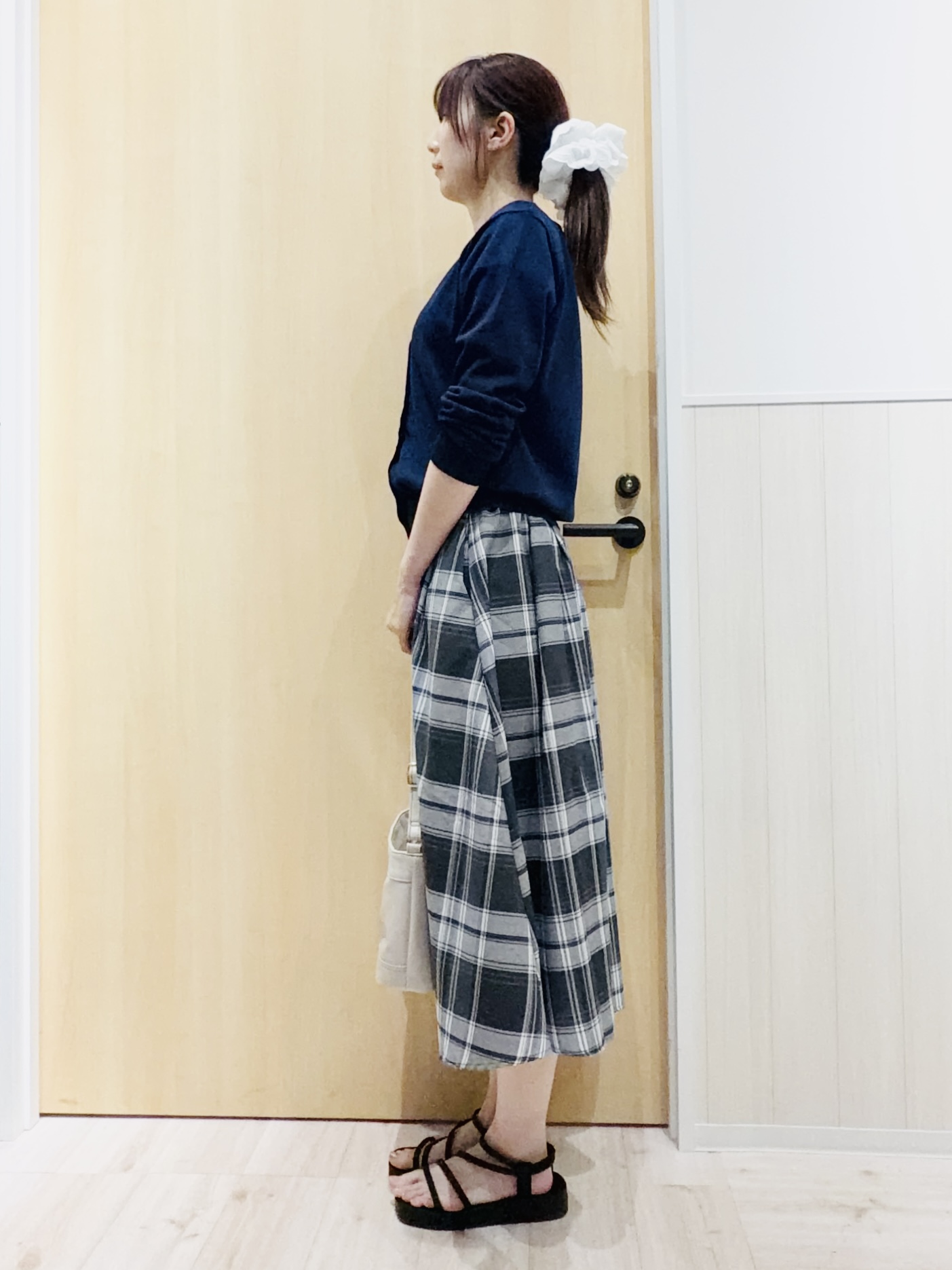 Naさんの「SHOO･LA･RUE｜【S-LL/洗濯機可】1枚で華やか やわらかチェックフレアスカート」を使ったコーディネート