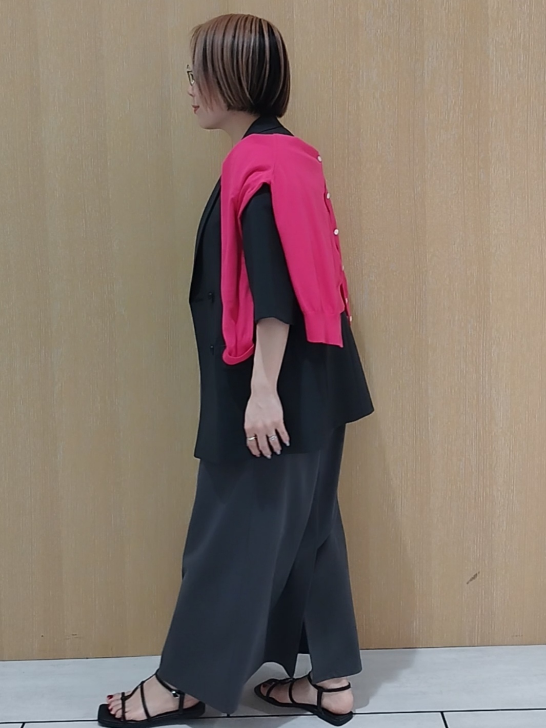 s u g iさんの「UNTITLED｜【シワになりにくい/セットアップ可/接触冷感】ハーフスリーブジャケット」を使ったコーディネート