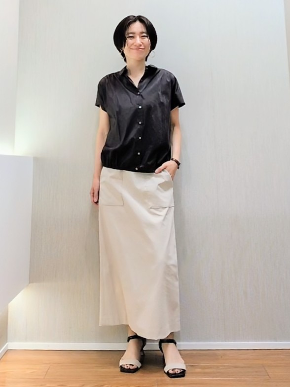 ミズタさんの「UNTITLED｜【セットアップ可/軽量/清涼感】ローンギャザーブラウス」を使ったコーディネート