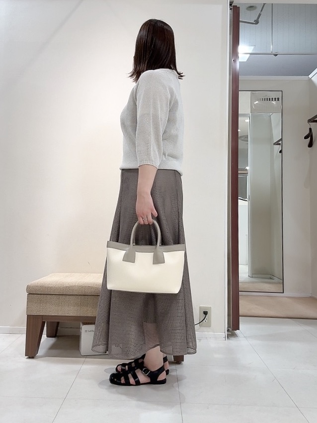 YUIさんの「UNTITLED｜【洗える/ゆったり】クルーネックドライニット」を使ったコーディネート