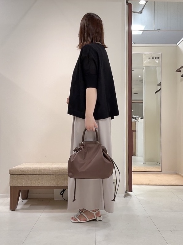 YUIさんの「UNTITLED｜【アンサンブル可/洗える】シアーレーヨンニット」を使ったコーディネート
