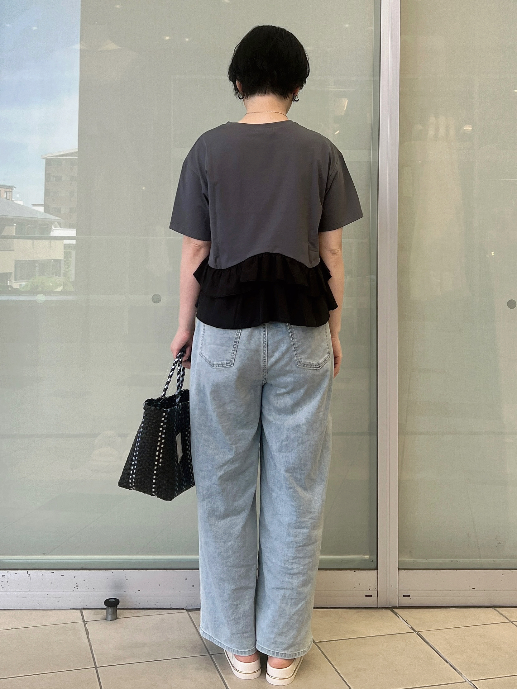 yo-koさんの「OPAQUE.CLIP｜裾フリルドッキングTシャツ【洗濯機OK】」を使ったコーディネート