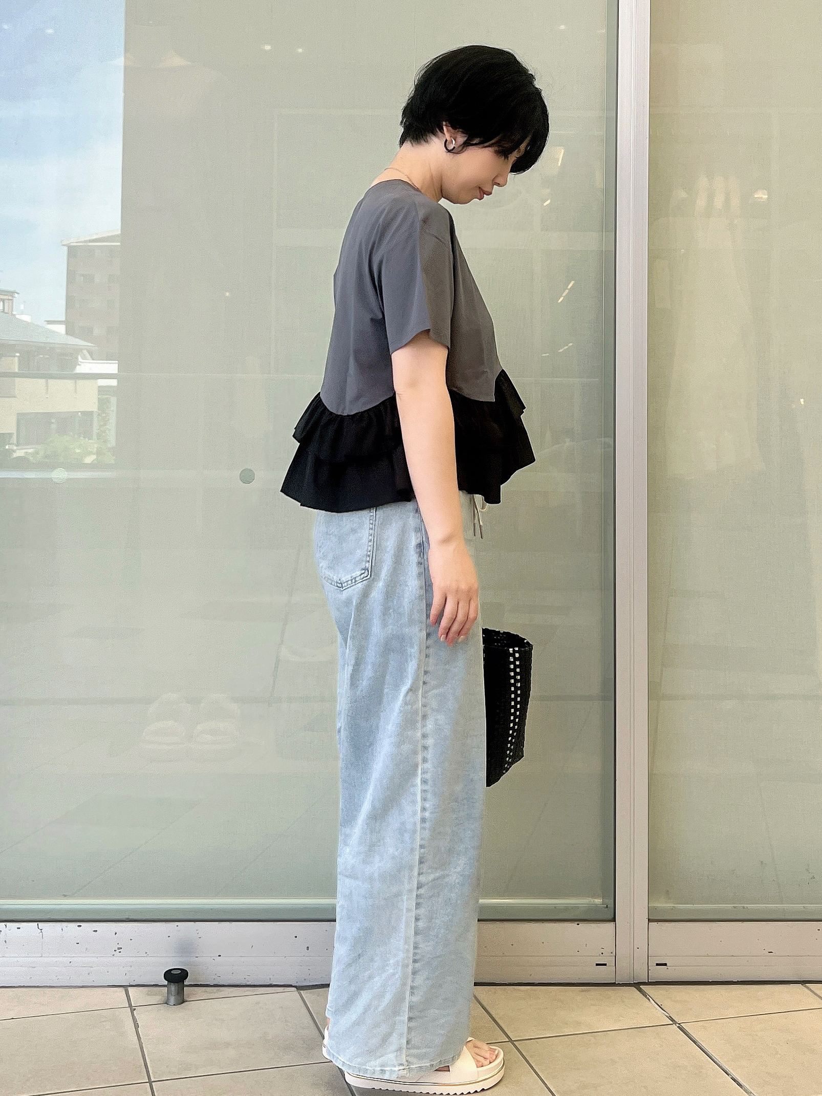yo-koさんの「OPAQUE.CLIP｜裾フリルドッキングTシャツ【洗濯機OK】」を使ったコーディネート