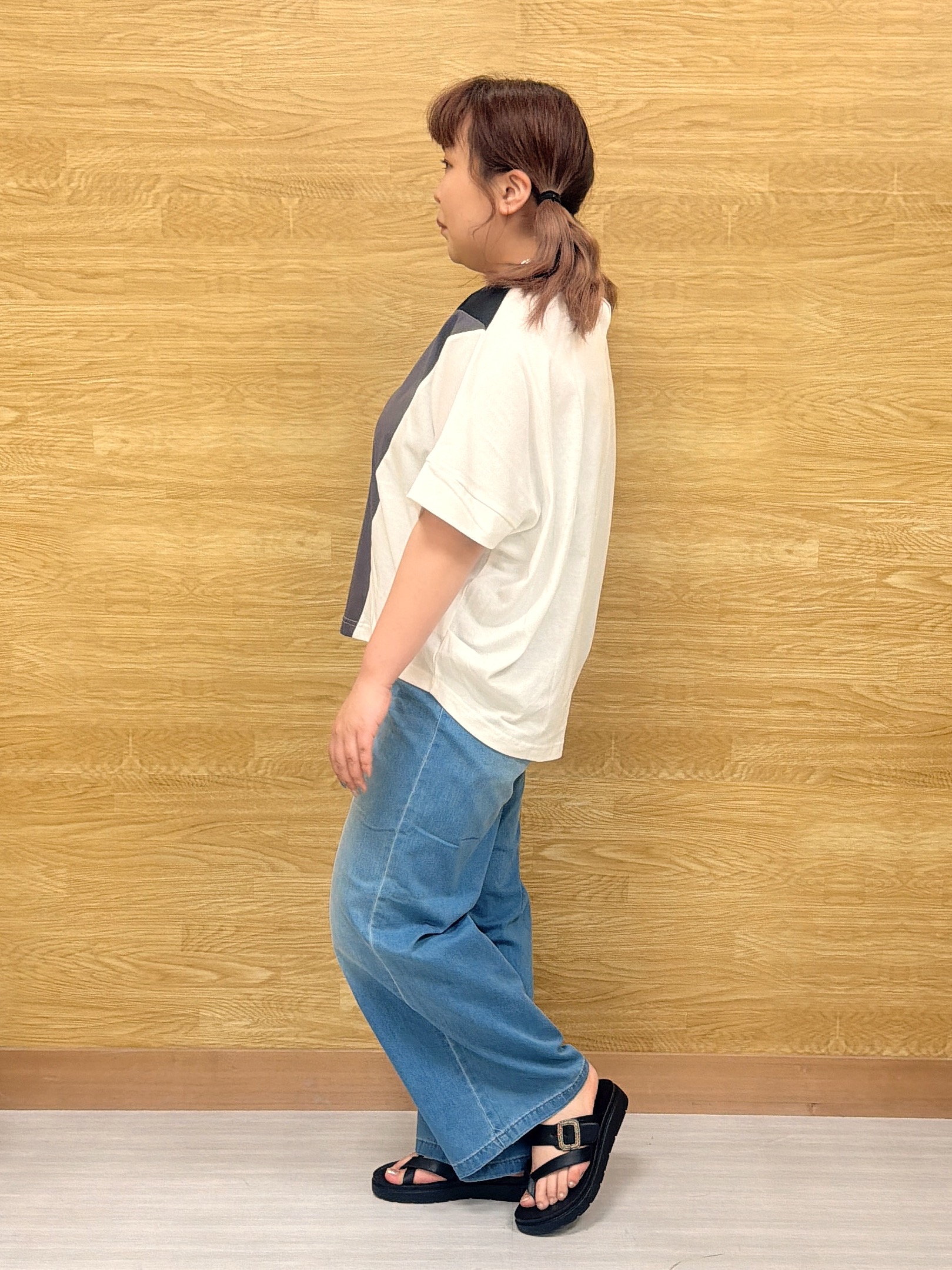 ぁむさんの「SHOO･LA･RUE｜【S-LL/洗濯機可】インしないで着られる ななめ3段切り替えトップス」を使ったコーディネート