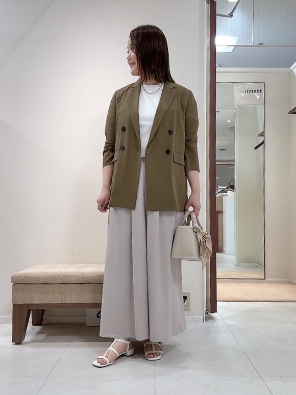 YUIさんの「UNTITLED｜◆【セットアップ可/接触冷感/通気性】ドライシアーダブルジャケット」を使ったコーディネート