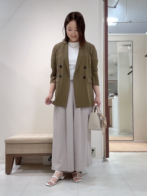 YUIさんの「UNTITLED｜◆【セットアップ可/接触冷感/通気性】ドライシアーダブルジャケット」を使ったコーディネート
