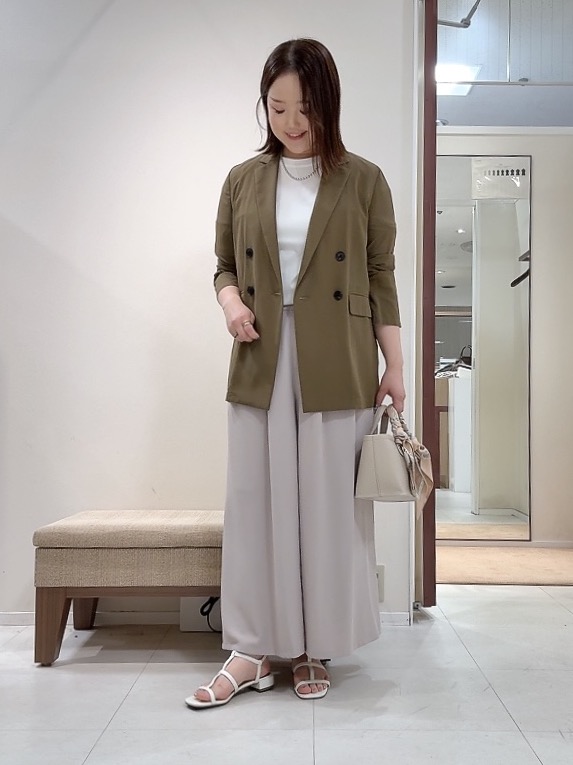 YUIさんの「UNTITLED｜◆【セットアップ可/接触冷感/通気性】ドライシアーダブルジャケット」を使ったコーディネート