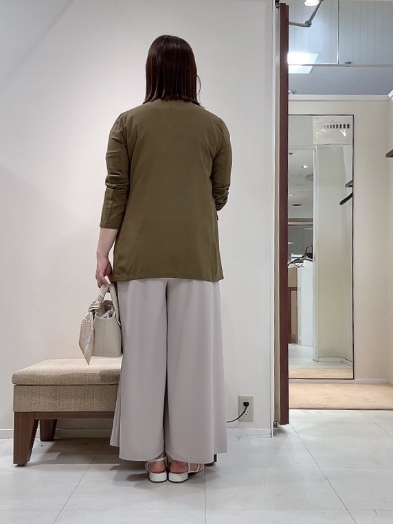 YUIさんの「UNTITLED｜◆【セットアップ可/接触冷感/通気性】ドライシアーダブルジャケット」を使ったコーディネート