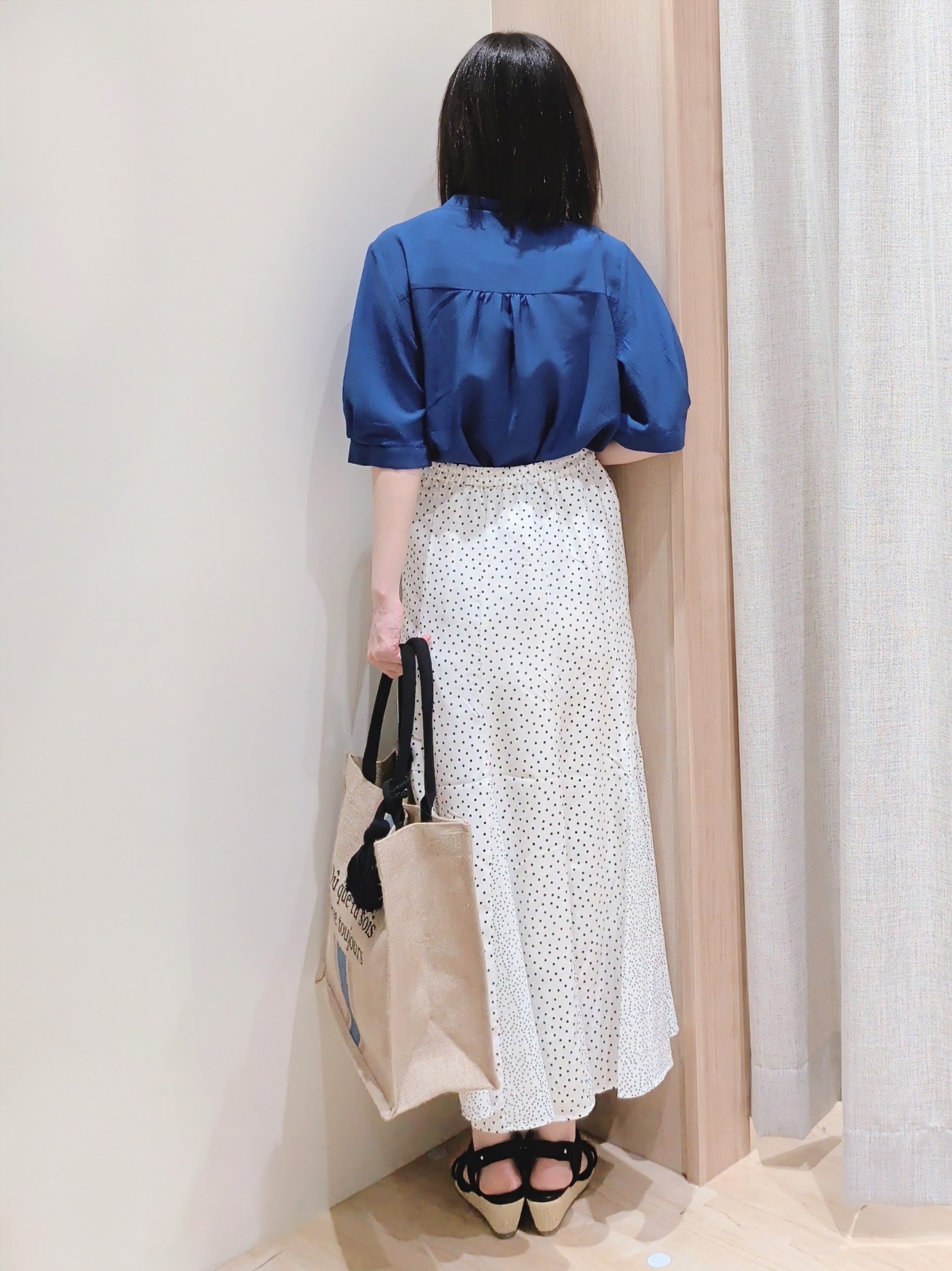 Yuiさんの「grove｜【貴島明日香さん着用/体型カバー】ON・OFF使えるスモッキングタックブラウス」を使ったコーディネート