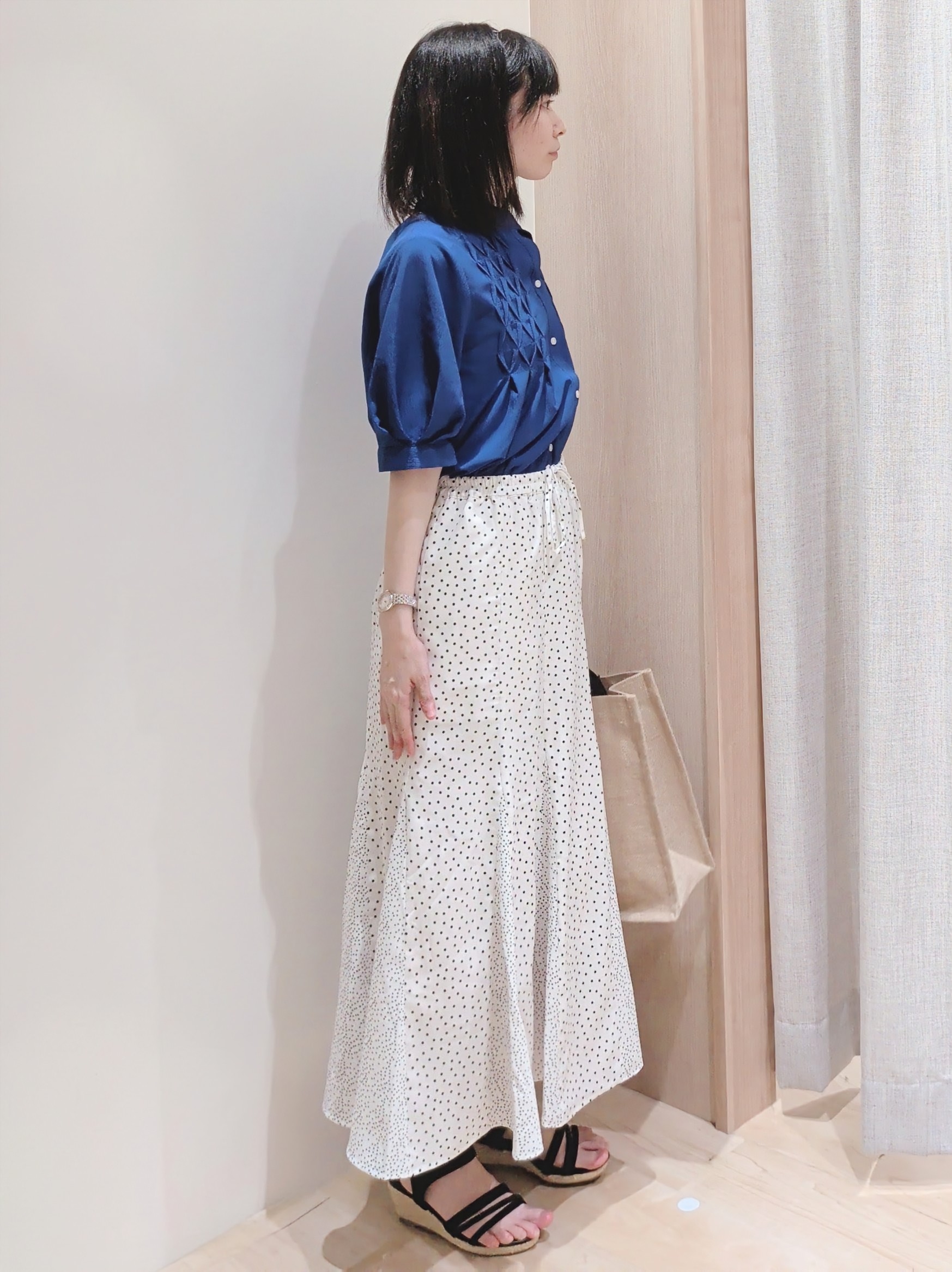 Yuiさんの「grove｜【貴島明日香さん着用/体型カバー】ON・OFF使えるスモッキングタックブラウス」を使ったコーディネート