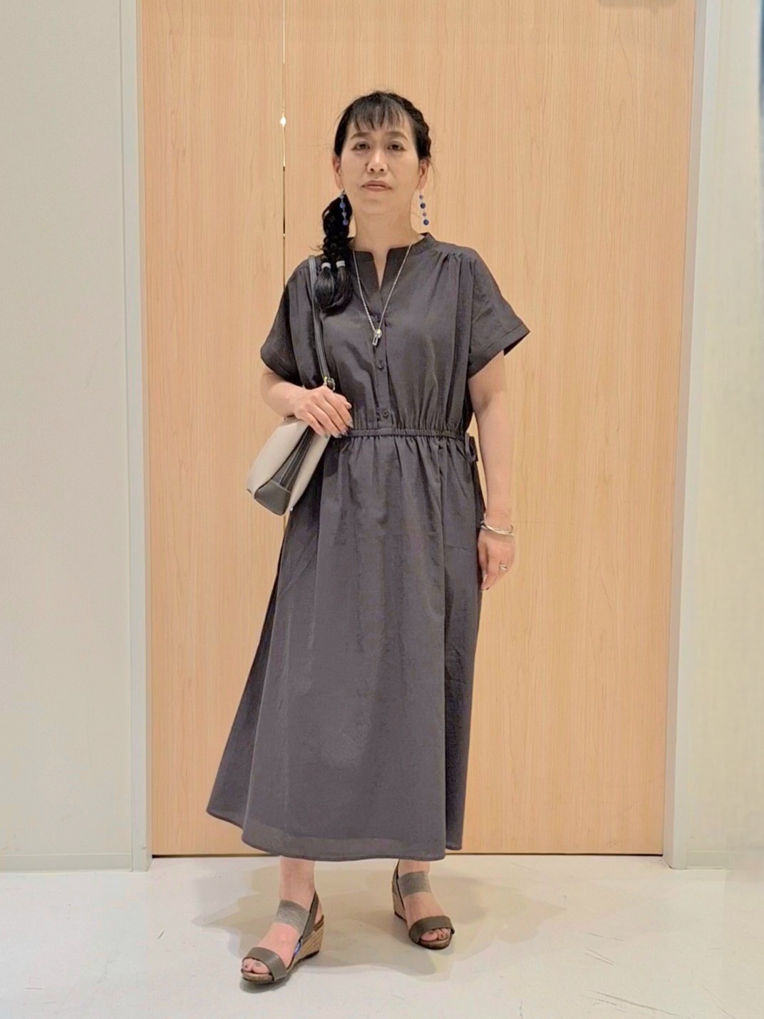 Saoさんの「SHOO･LA･RUE｜【洗濯機可/S-LL】オンにもオフにも マルチに使えるボタンレスカーディガン」を使ったコーディネート