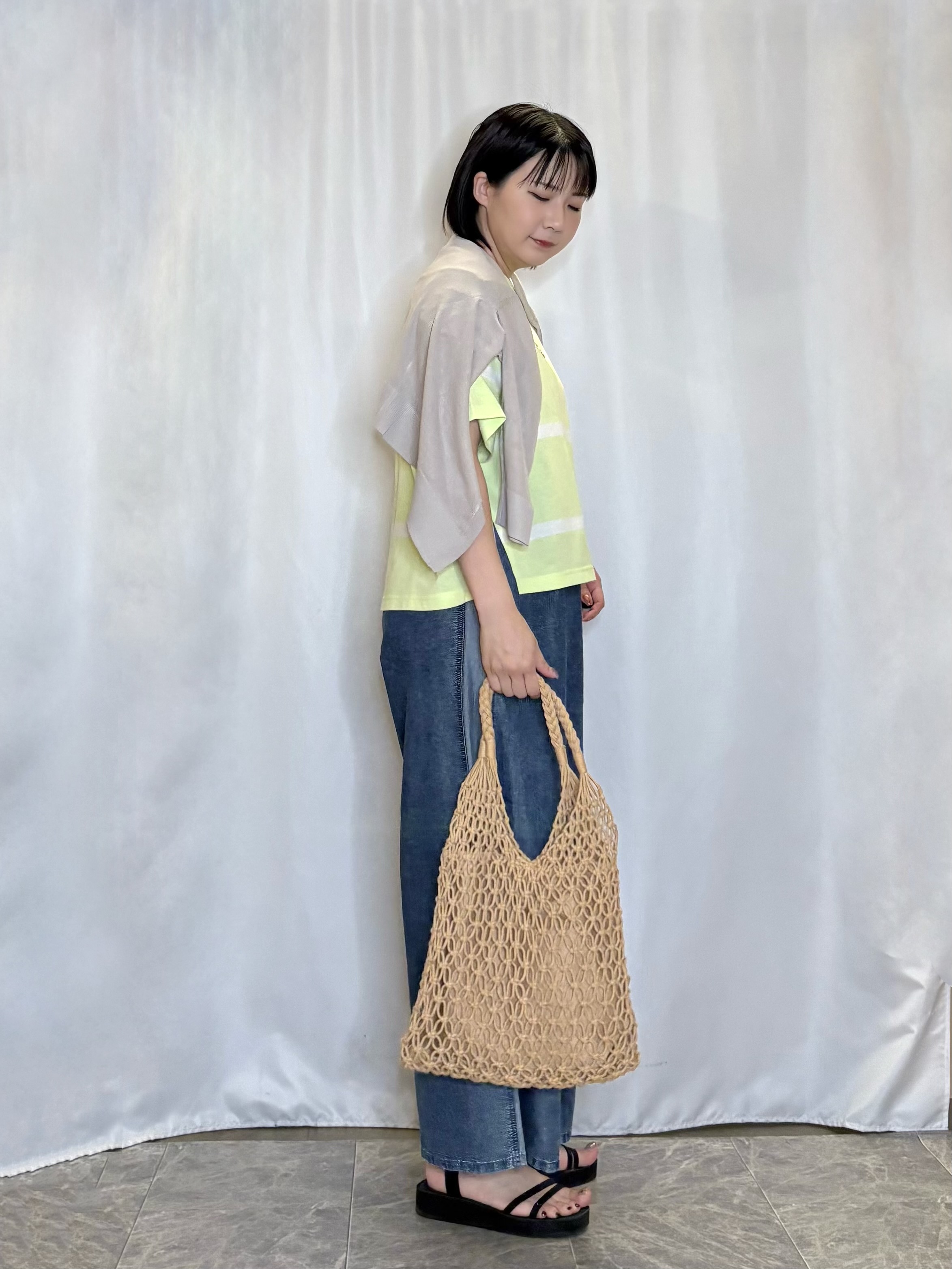 ネリさんの「SHOO･LA･RUE｜【洗濯機可/S-LL】オンにもオフにも マルチに使えるボタンレスカーディガン」を使ったコーディネート