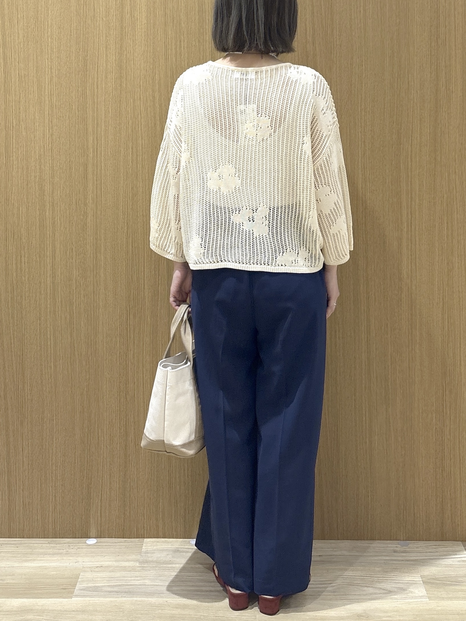 たけねぇさんの「OPAQUE.CLIP｜フラワーモチーフメッシュニット【洗濯機OK】」を使ったコーディネート