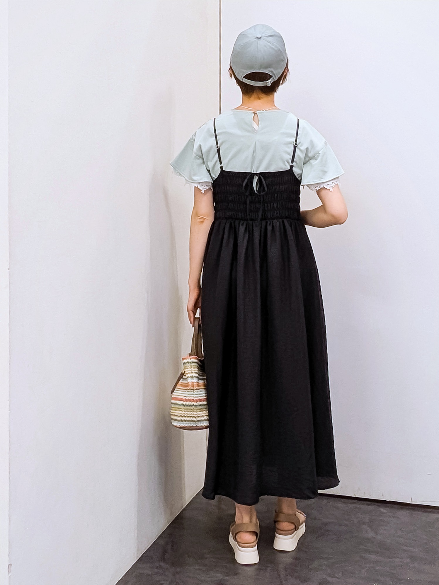 やまちゃんさんの「grove｜【洗える】大人のシャーリングキャミワンピース」を使ったコーディネート