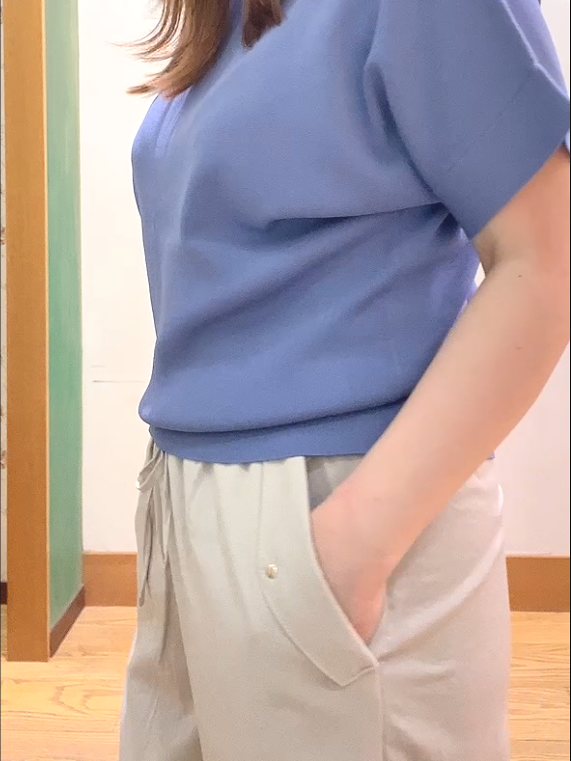 ゆっきーさんの「SHOO･LA･RUE｜【毎日洗える/UV】二の腕隠れる さらっとドルマン半袖ニット」を使ったコーディネート