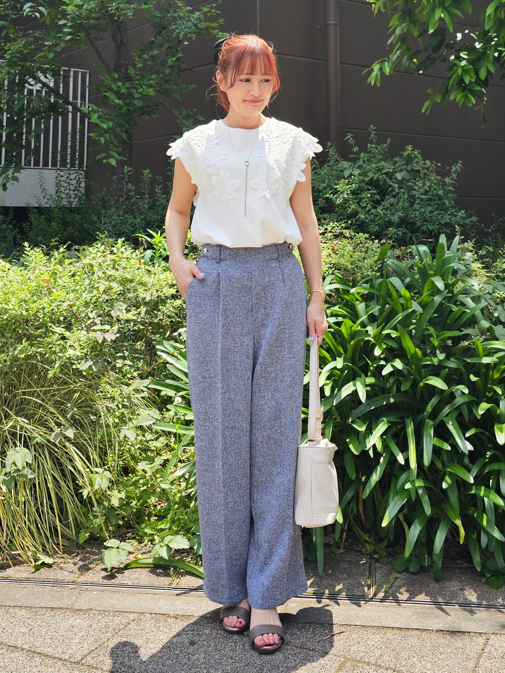 ゆゆさんの「SHOO･LA･RUE｜【S-LL/洗濯機可】女性らしさ溢れるモチーフレース スムースTシャツ」を使ったコーディネート