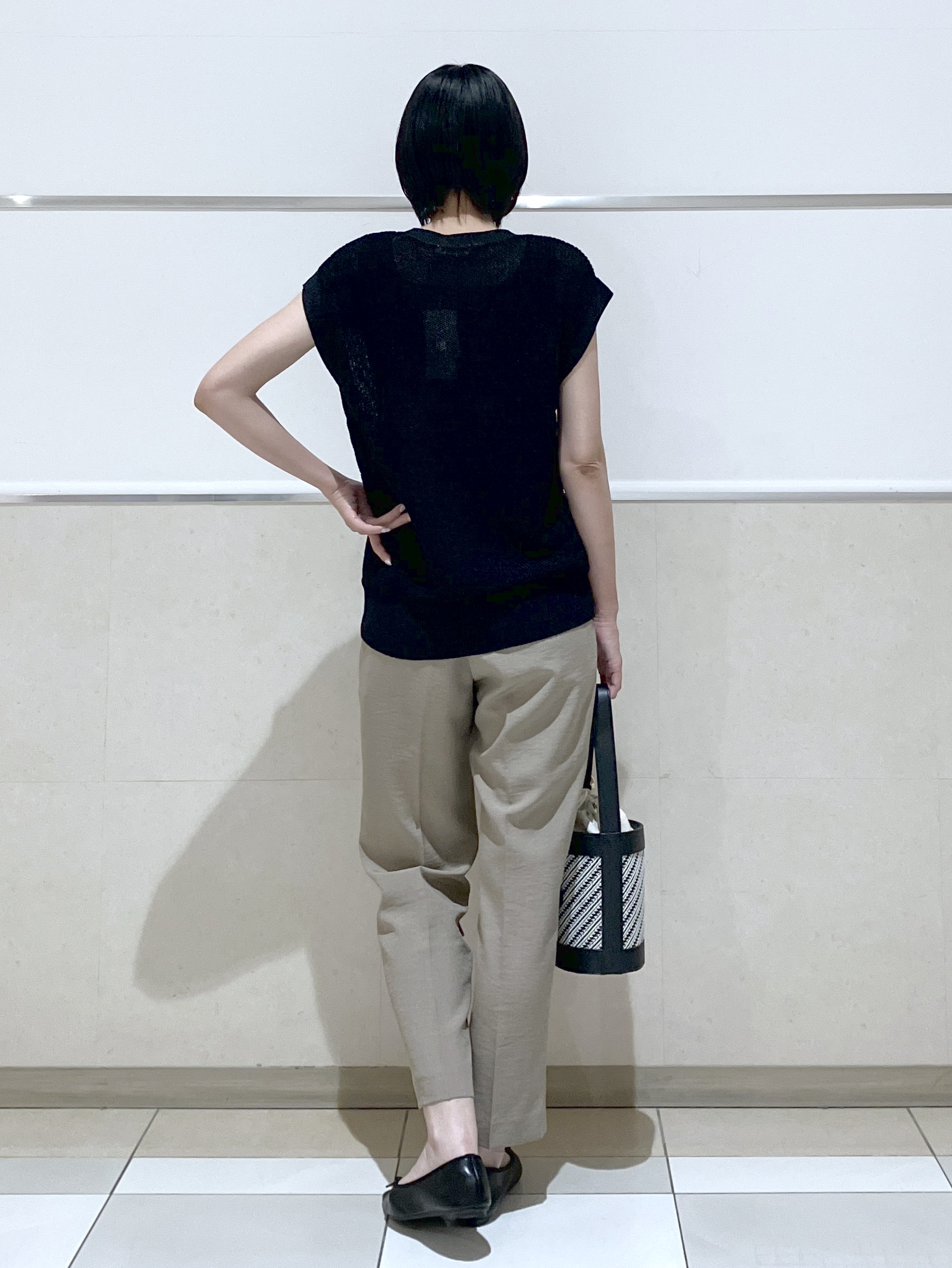 eriko さんの「Dessin｜【洗える】ペーパー混ニットベスト」を使ったコーディネート