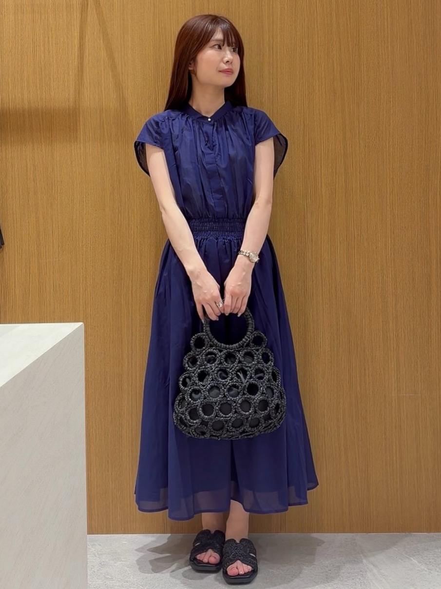 ayanaさんの「OPAQUE.CLIP｜ギャザーワンピース【洗濯機OK／イージーアイロン】」を使ったコーディネート