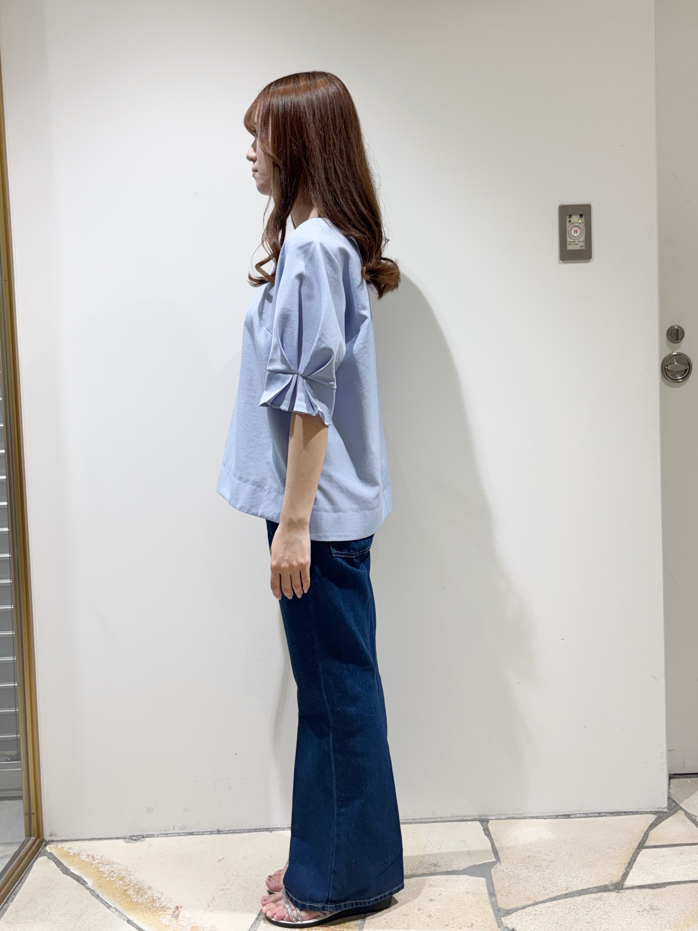 みあたんさんの「index｜【接触冷感／吸水速乾】タックパフスリーブブラウス《防シワ／洗濯機OK／XS～3L／8col》」を使ったコーディネート
