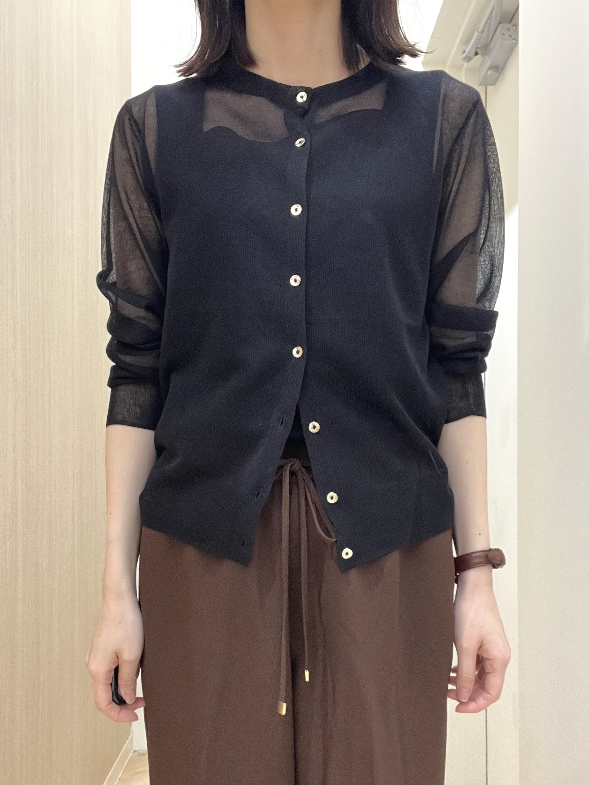  おまつさんの「grove｜高評価！【洗える/名品】大人の透け感、シアーカーディガン」を使ったコーディネート