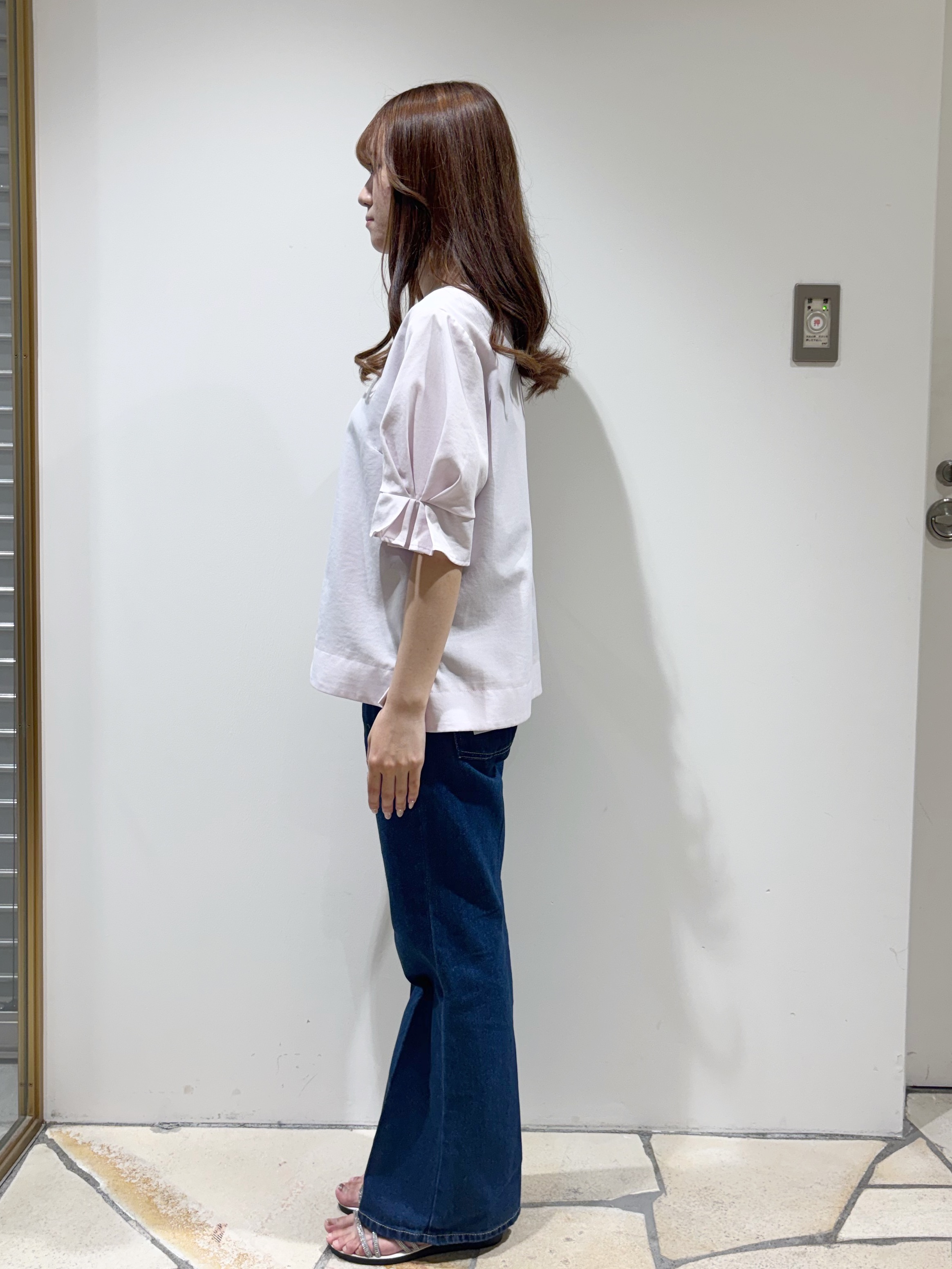 みあたんさんの「index｜【接触冷感／吸水速乾】タックパフスリーブブラウス《防シワ／洗濯機OK／XS～3L／8col》」を使ったコーディネート